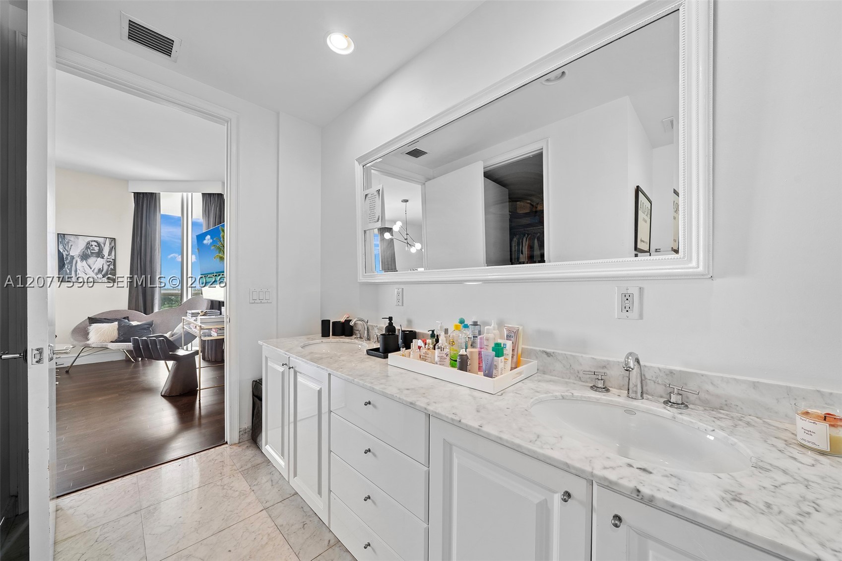 5801 Collins Ave #PH1600, Miami Beach FL 33140
