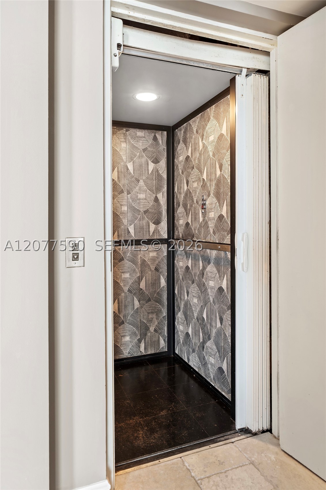 5801 Collins Ave #PH1600, Miami Beach FL 33140