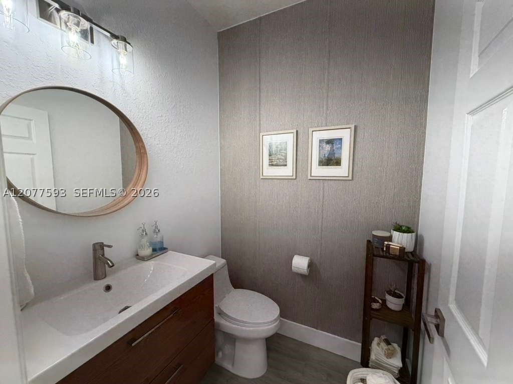 7940 NW 108th Pl, Doral FL 33178