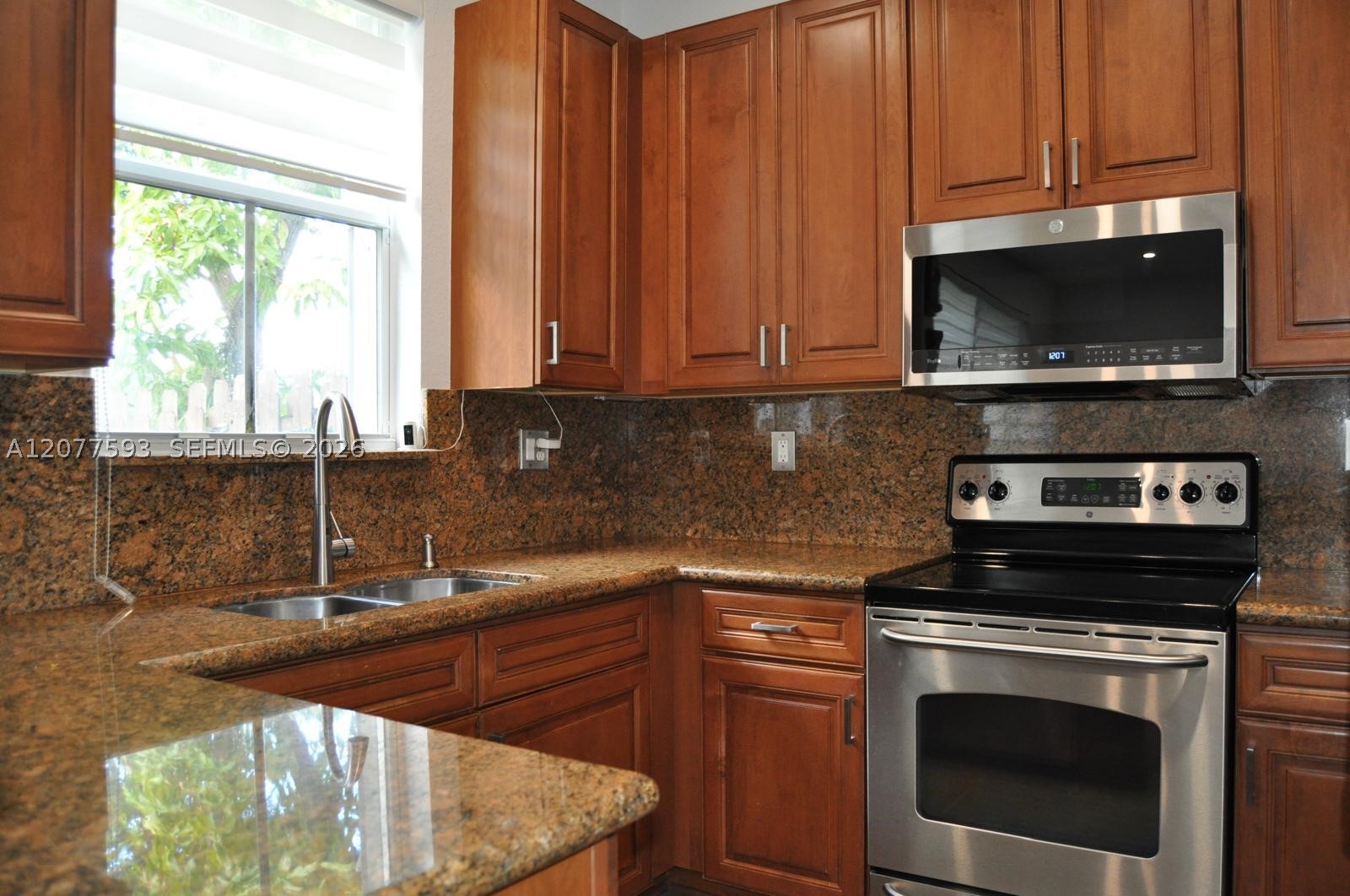 7940 NW 108th Pl, Doral FL 33178