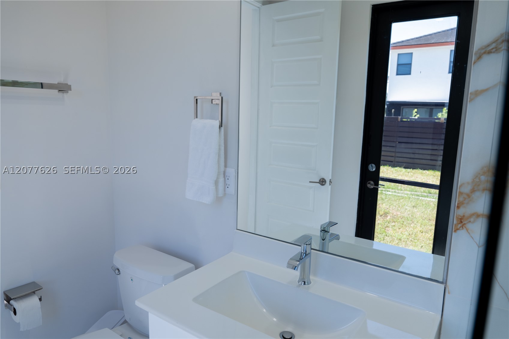 8824 NW 161st Ter, Miami Lakes FL 33018