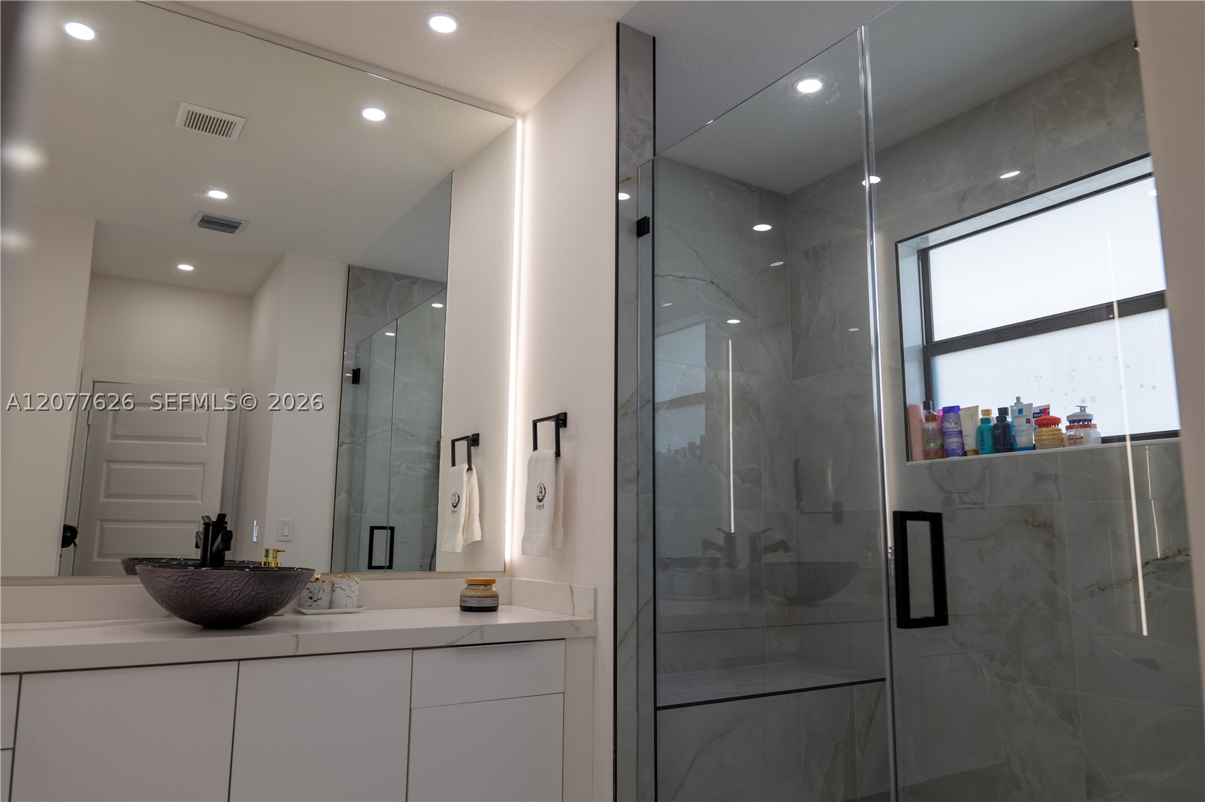 8824 NW 161st Ter, Miami Lakes FL 33018