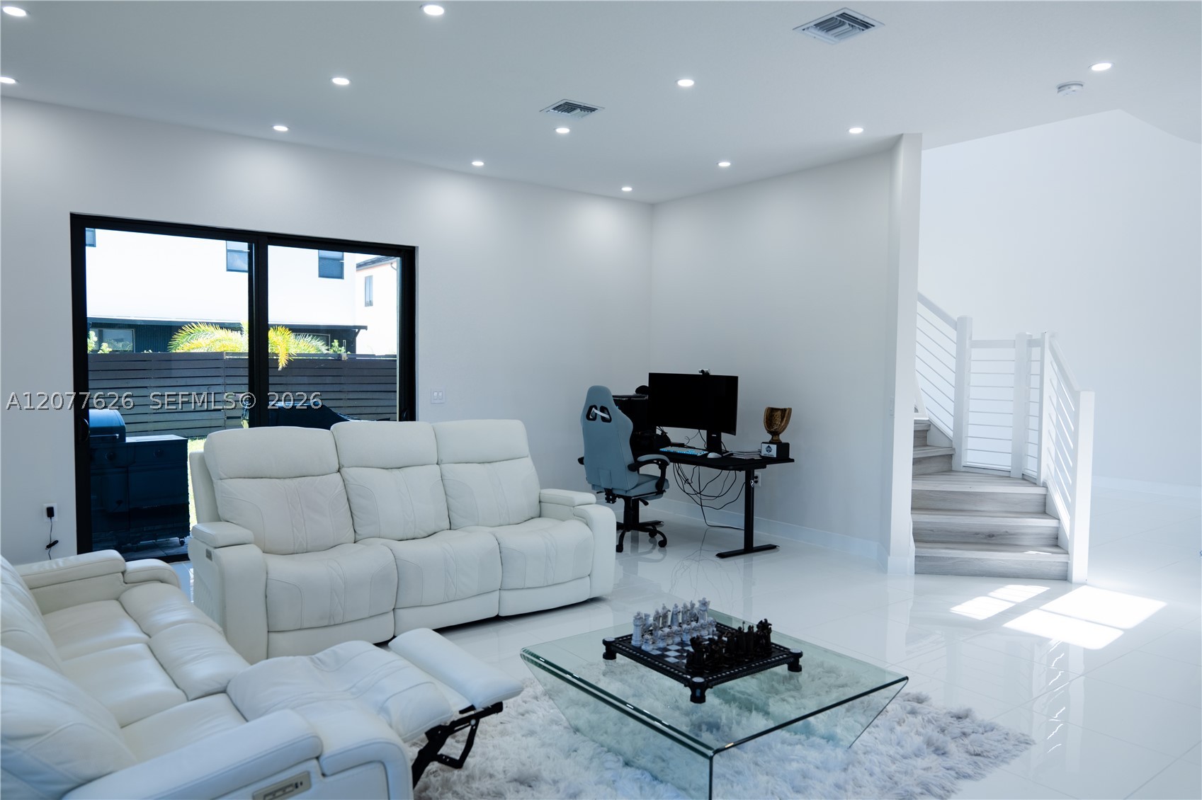 8824 NW 161st Ter, Miami Lakes FL 33018