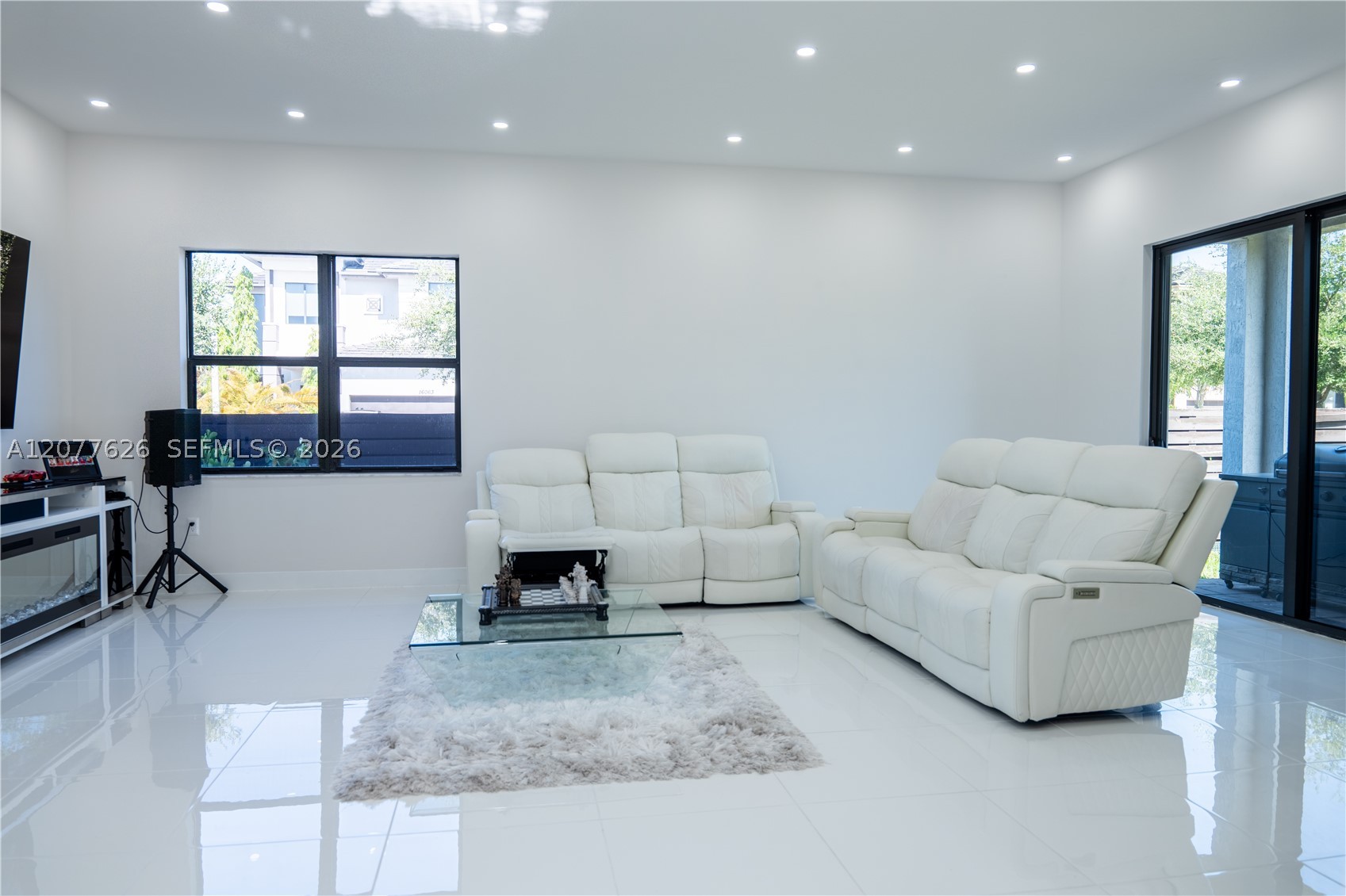 8824 NW 161st Ter, Miami Lakes FL 33018
