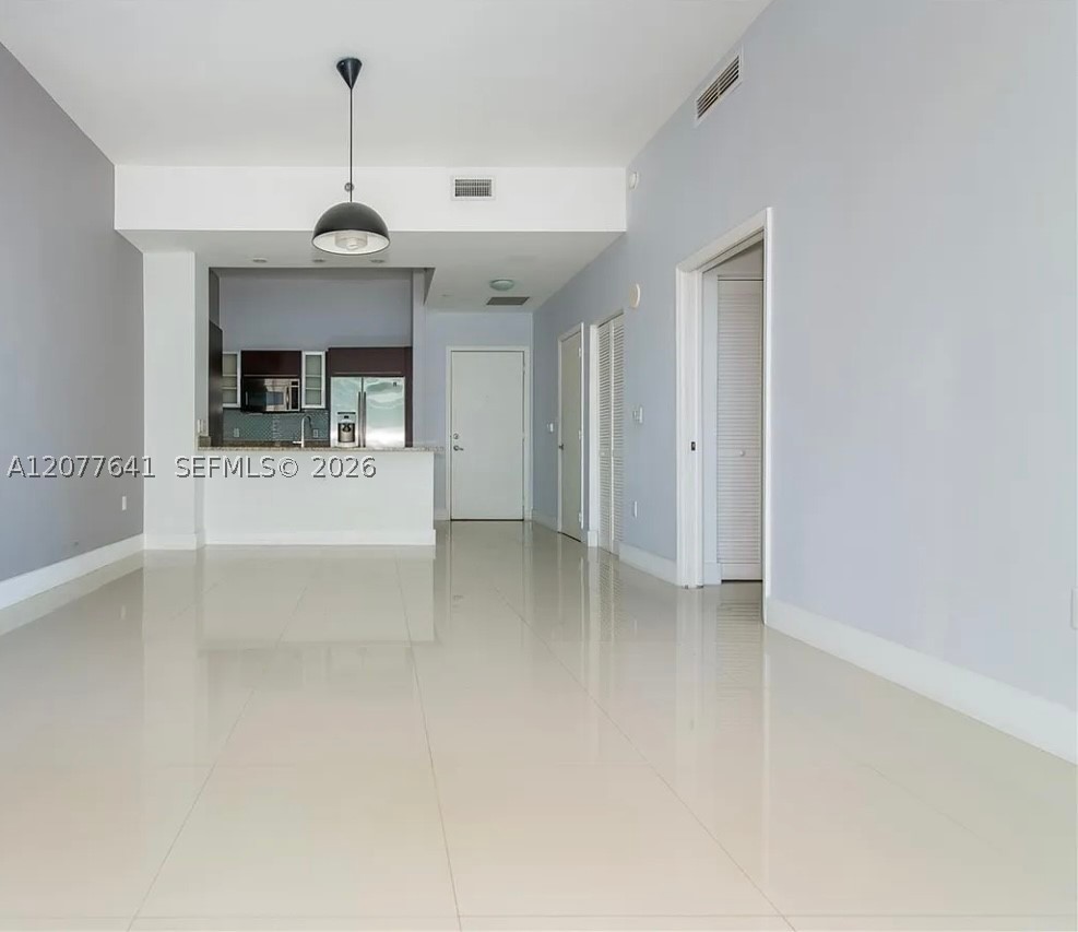 950 Brickell Bay Dr #902, Miami FL 33131