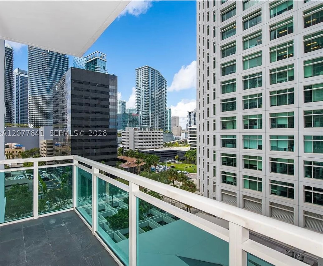 950 Brickell Bay Dr #902, Miami FL 33131