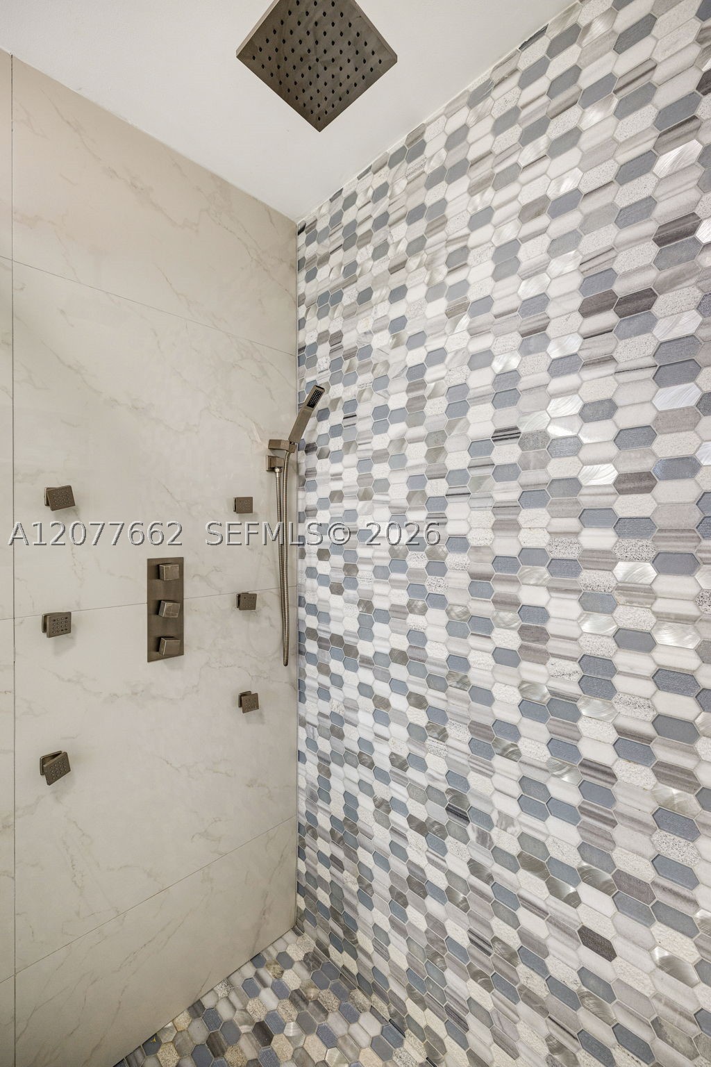 220 NE 10th Ave, Hallandale Beach FL 33009