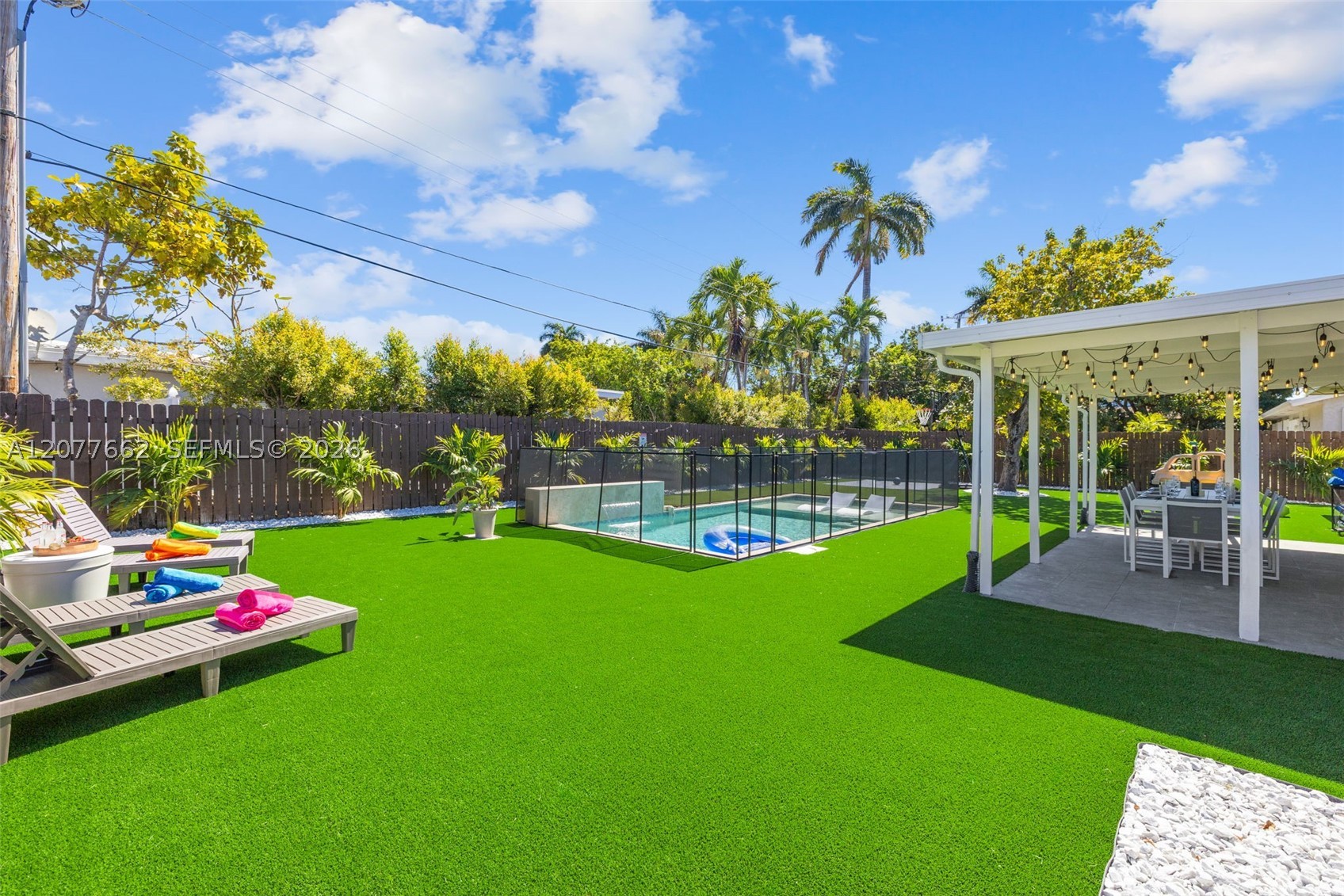 220 NE 10th Ave, Hallandale Beach FL 33009