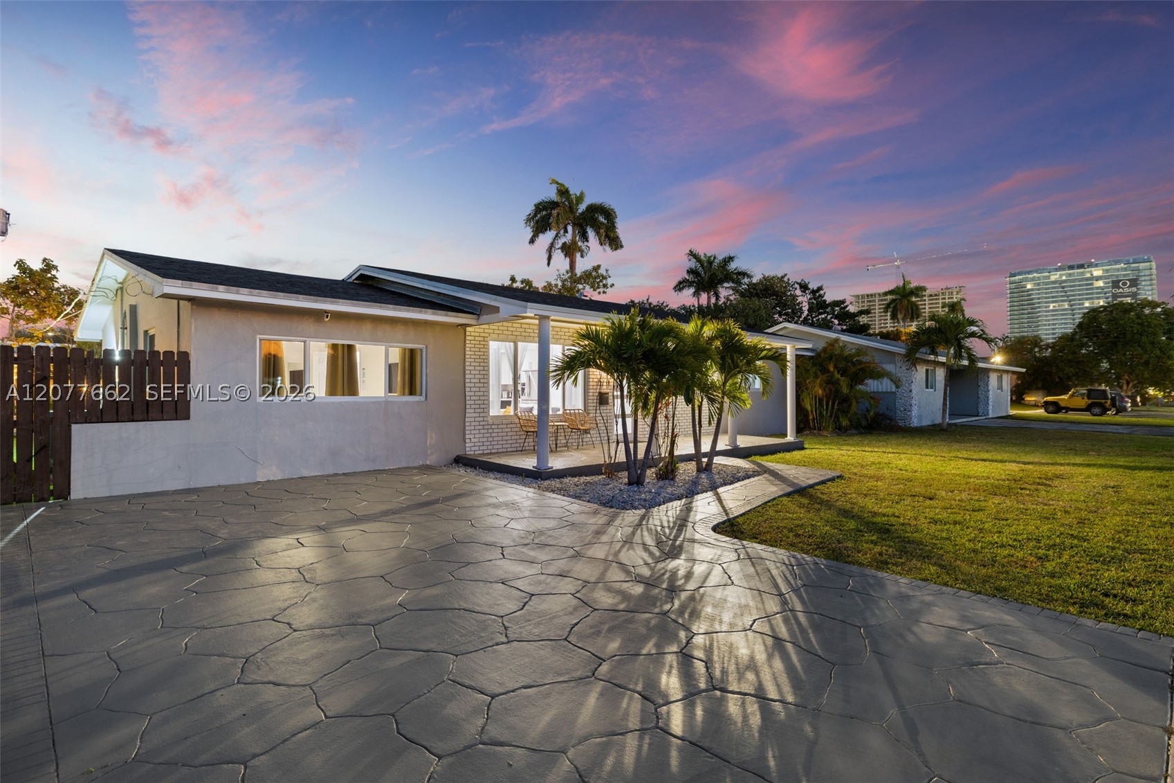 220 NE 10th Ave, Hallandale Beach FL 33009
