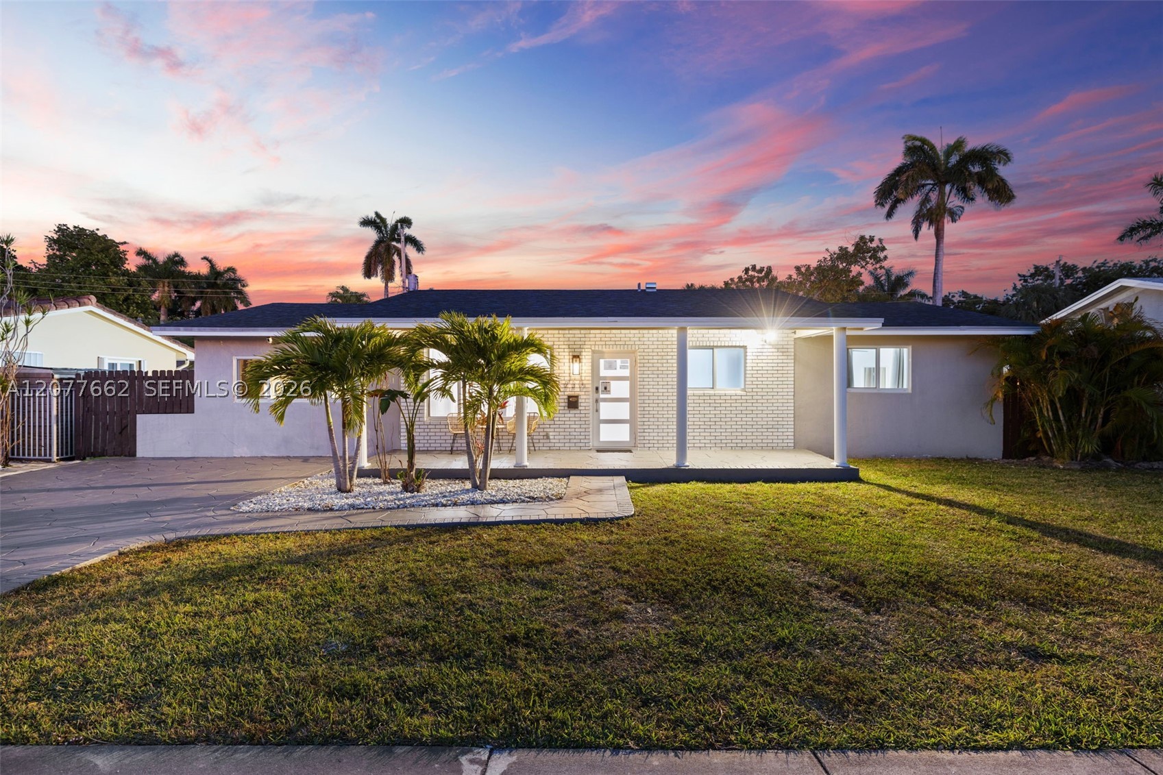 220 NE 10th Ave, Hallandale Beach FL 33009