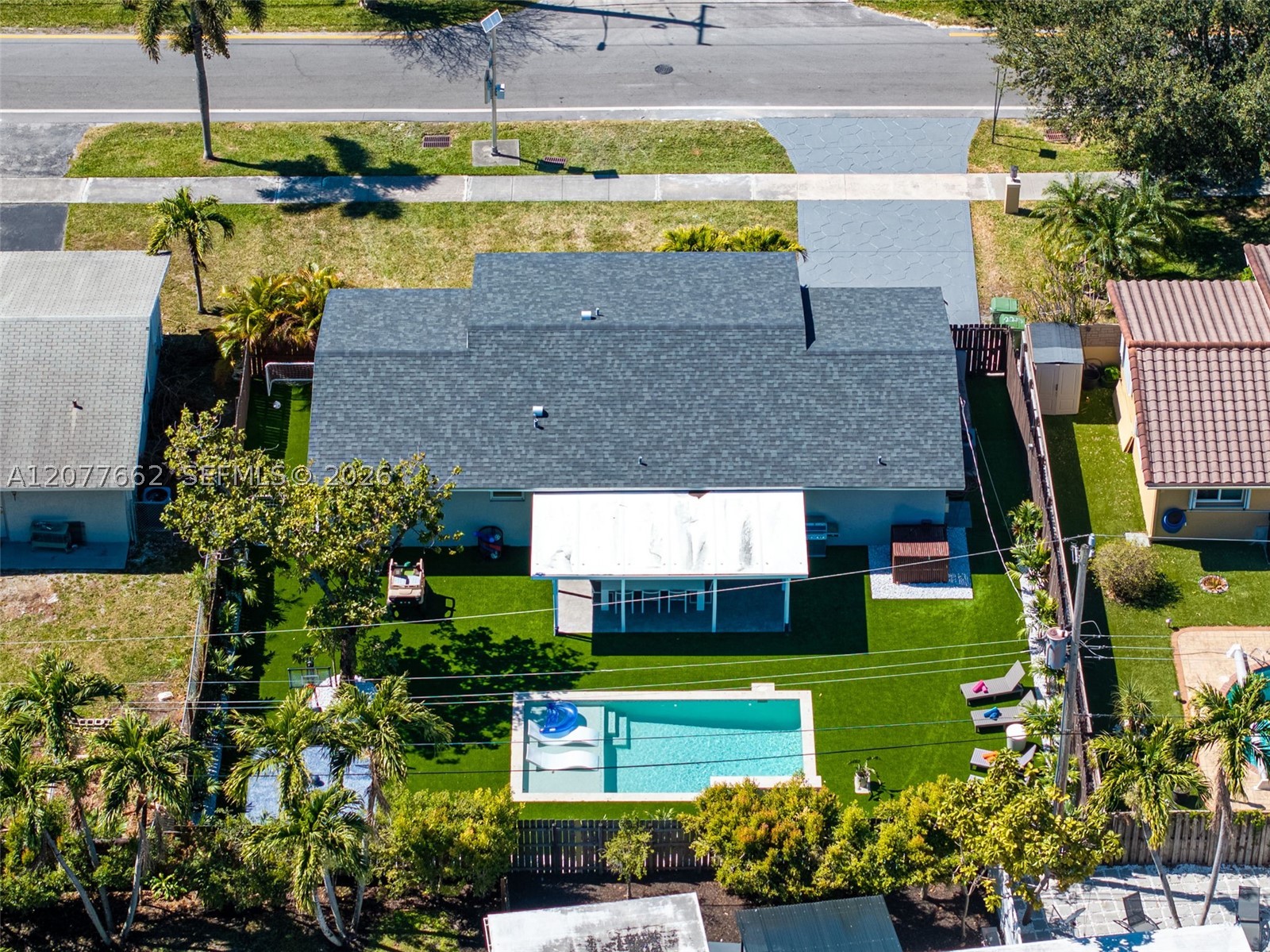 220 NE 10th Ave, Hallandale Beach FL 33009