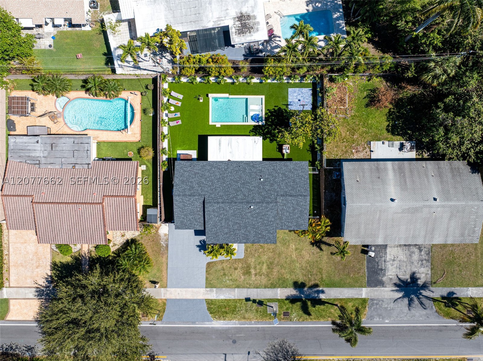 220 NE 10th Ave, Hallandale Beach FL 33009