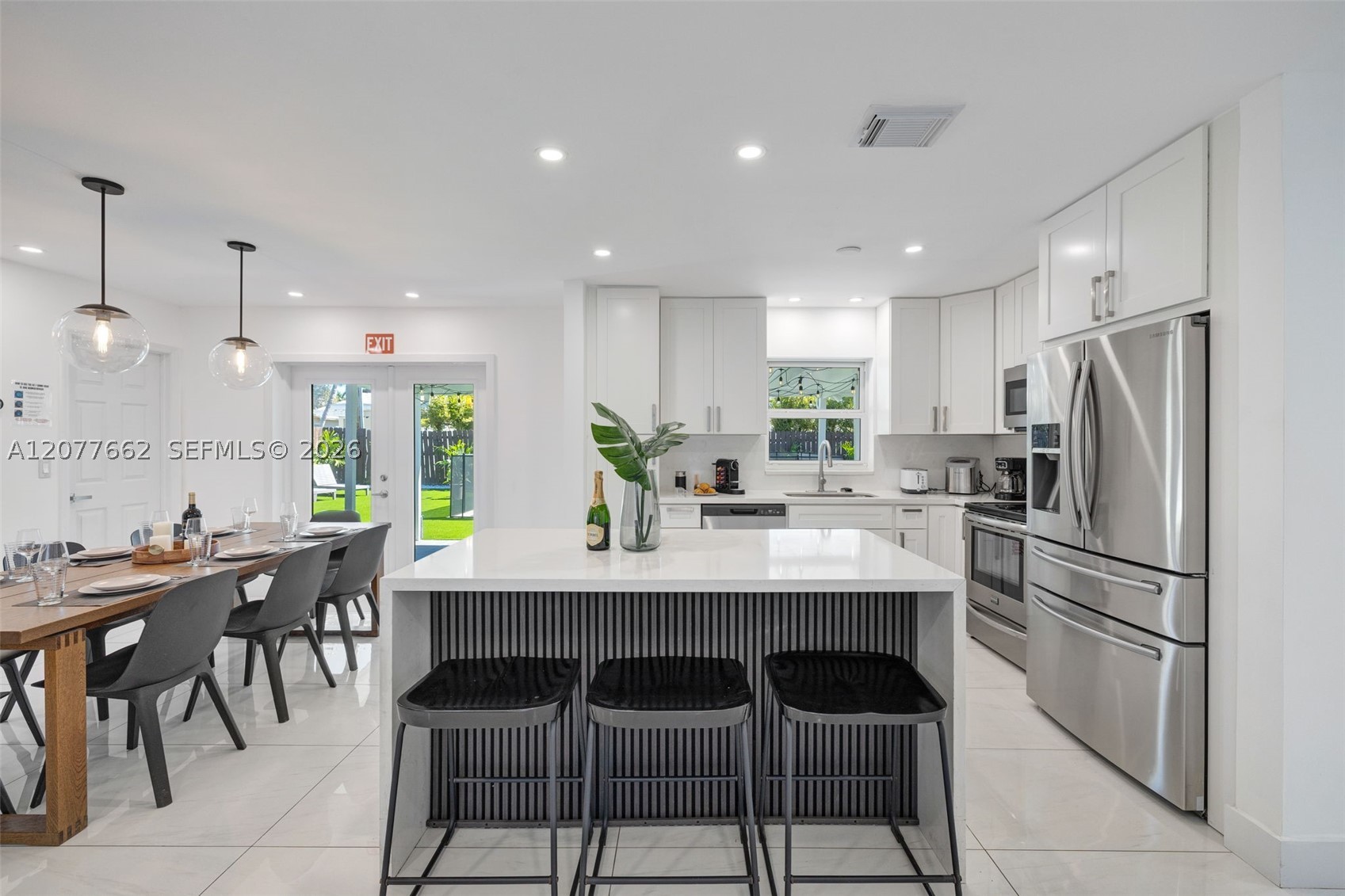 220 NE 10th Ave, Hallandale Beach FL 33009