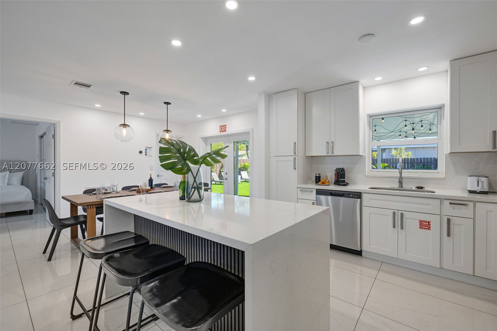 220 NE 10th Ave, Hallandale Beach FL 33009