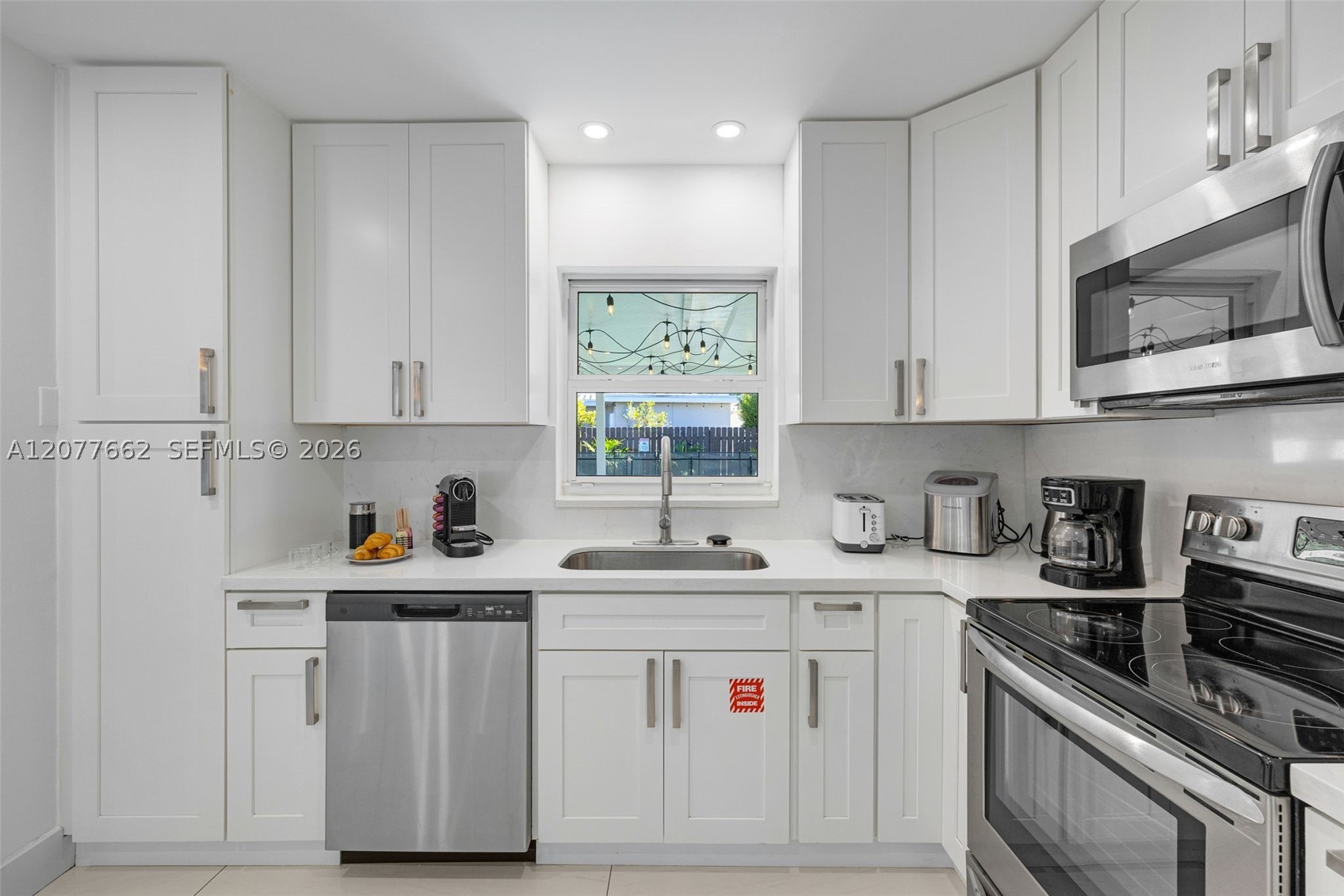 220 NE 10th Ave, Hallandale Beach FL 33009