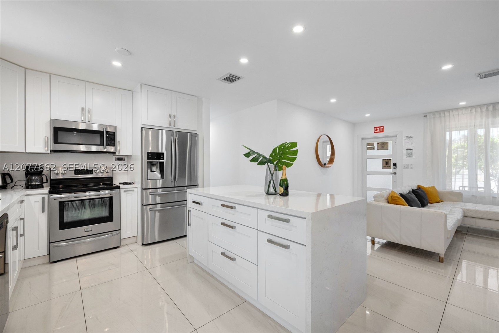 220 NE 10th Ave, Hallandale Beach FL 33009