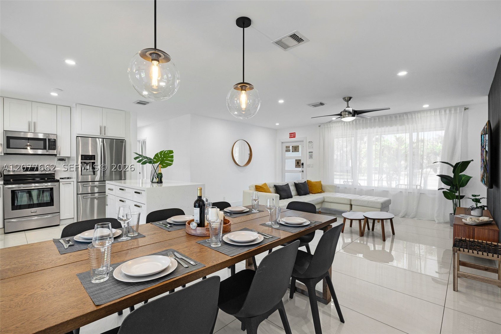 220 NE 10th Ave, Hallandale Beach FL 33009