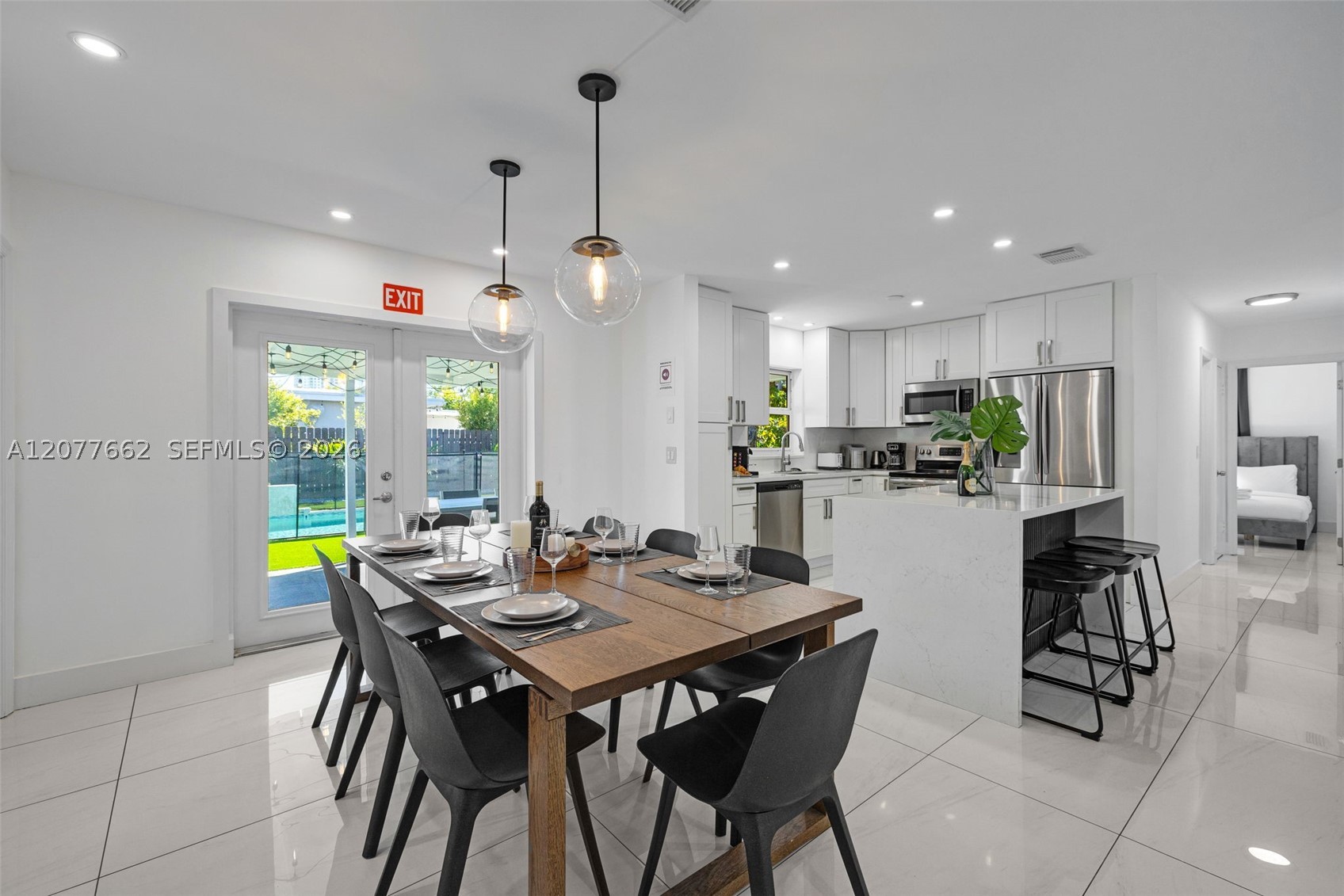 220 NE 10th Ave, Hallandale Beach FL 33009