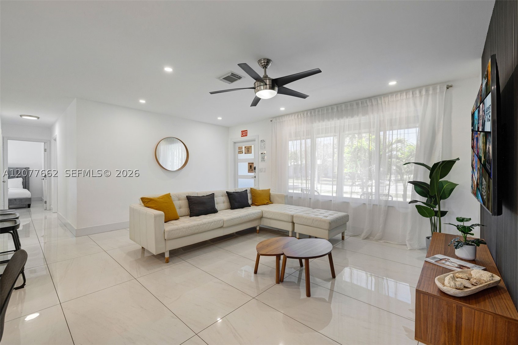 220 NE 10th Ave, Hallandale Beach FL 33009