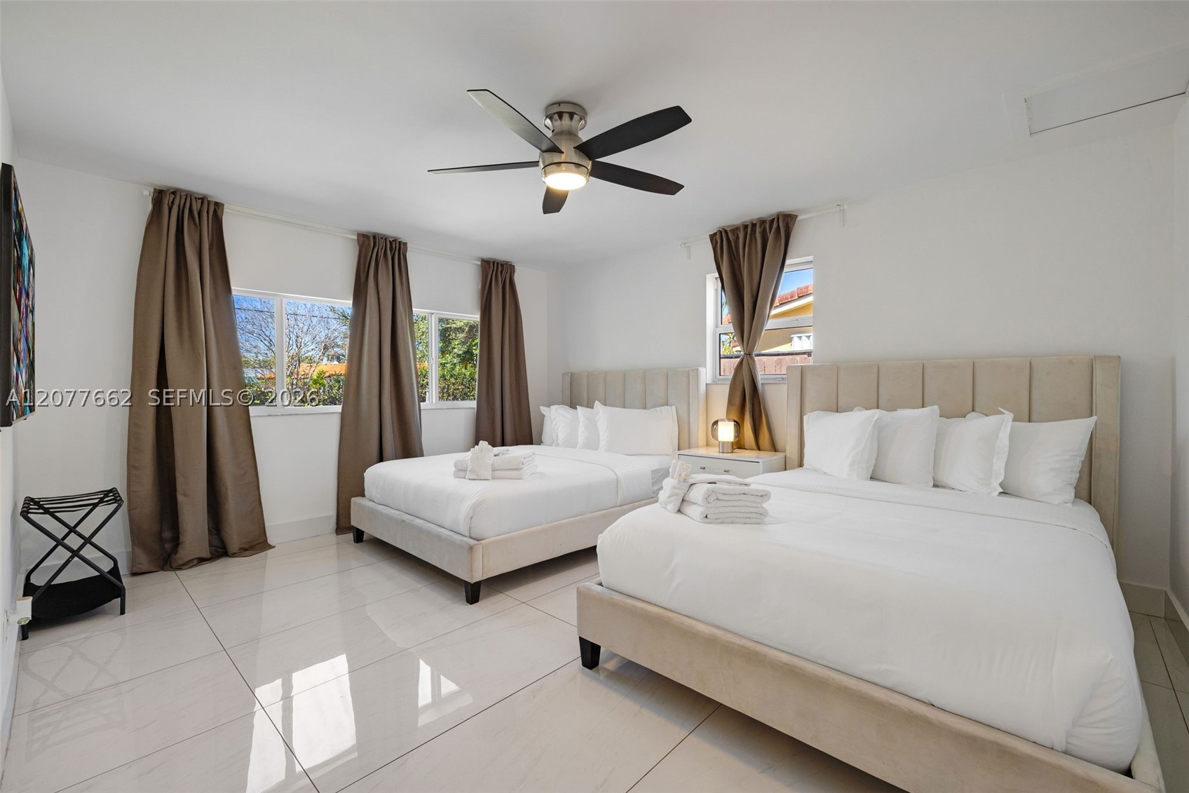 220 NE 10th Ave, Hallandale Beach FL 33009