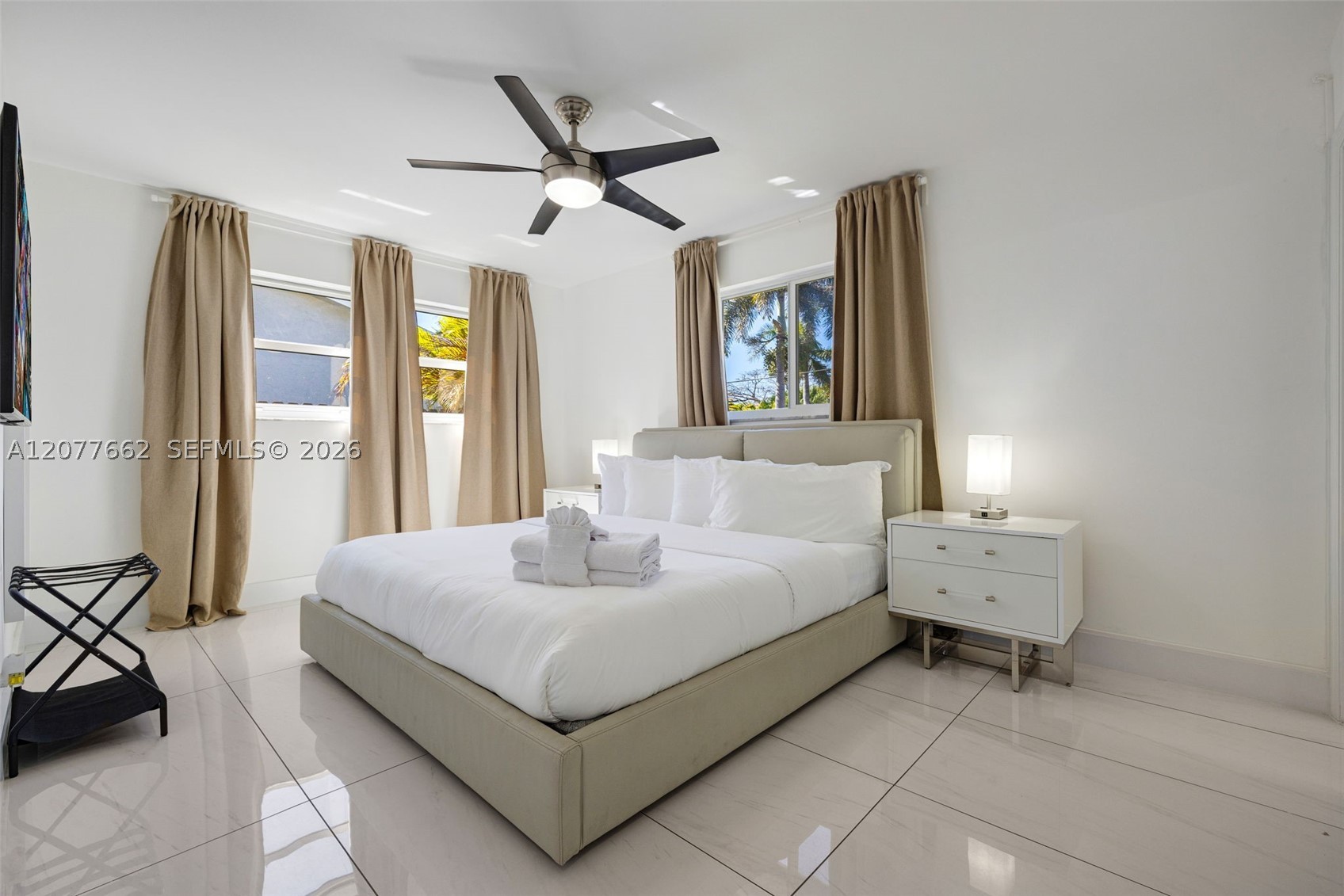 220 NE 10th Ave, Hallandale Beach FL 33009