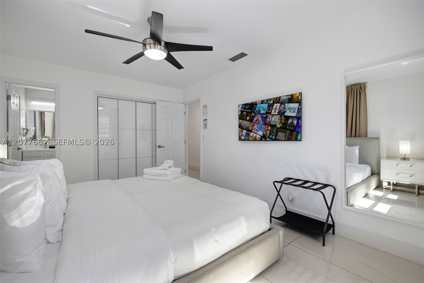 220 NE 10th Ave, Hallandale Beach FL 33009