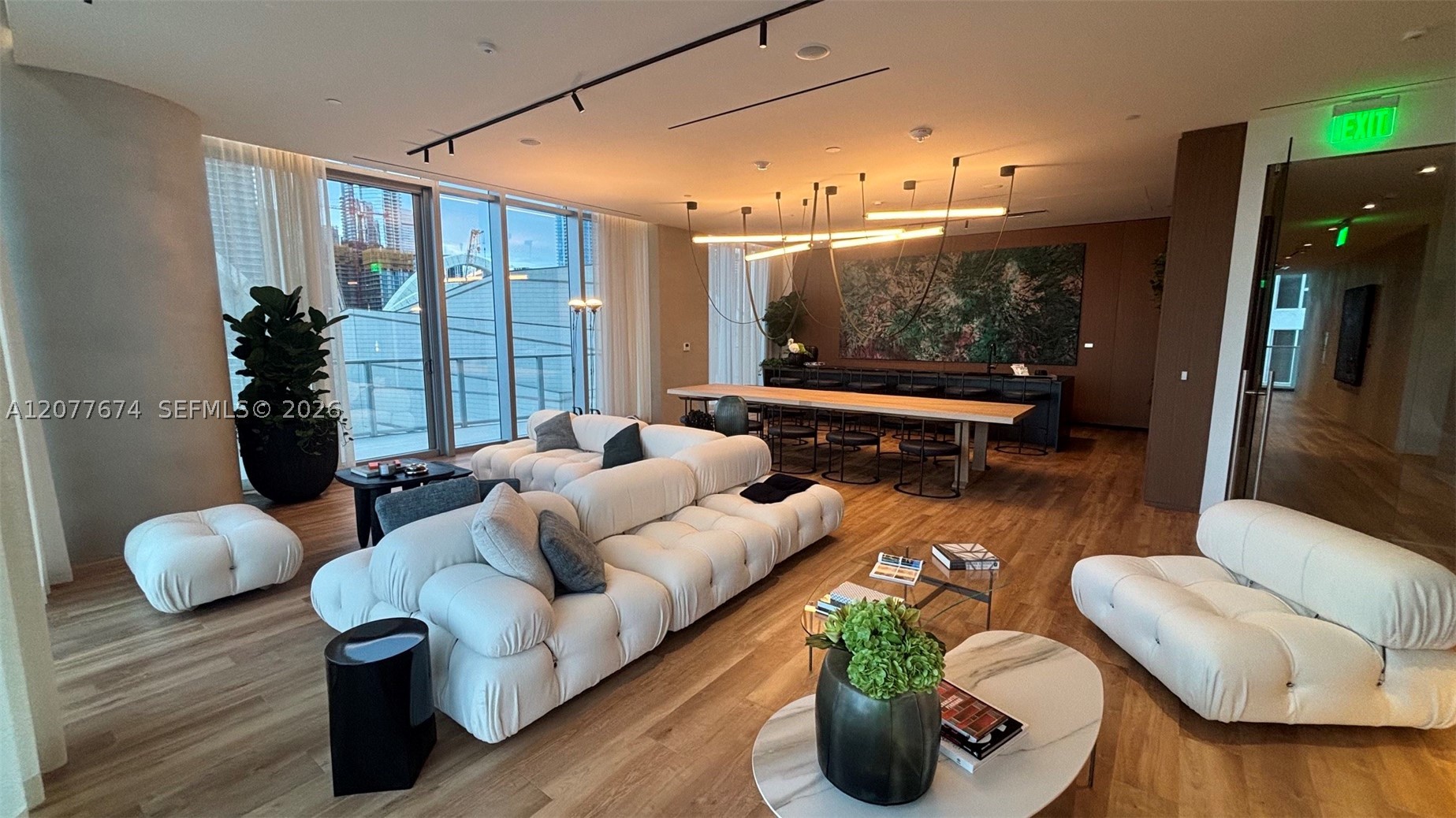 1400 Biscayne Blvd #2106, Miami FL 33132