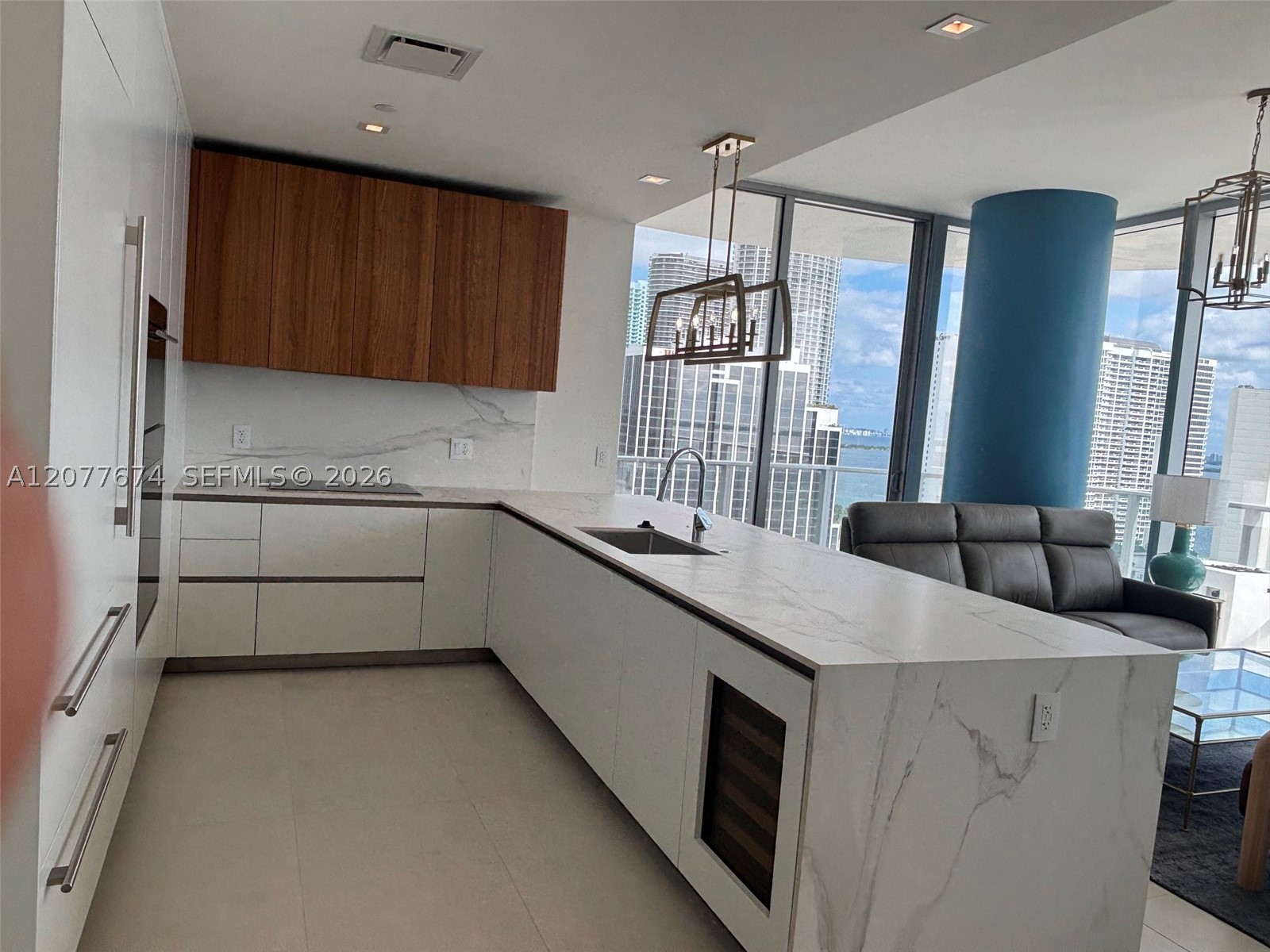1400 Biscayne Blvd #2106, Miami FL 33132