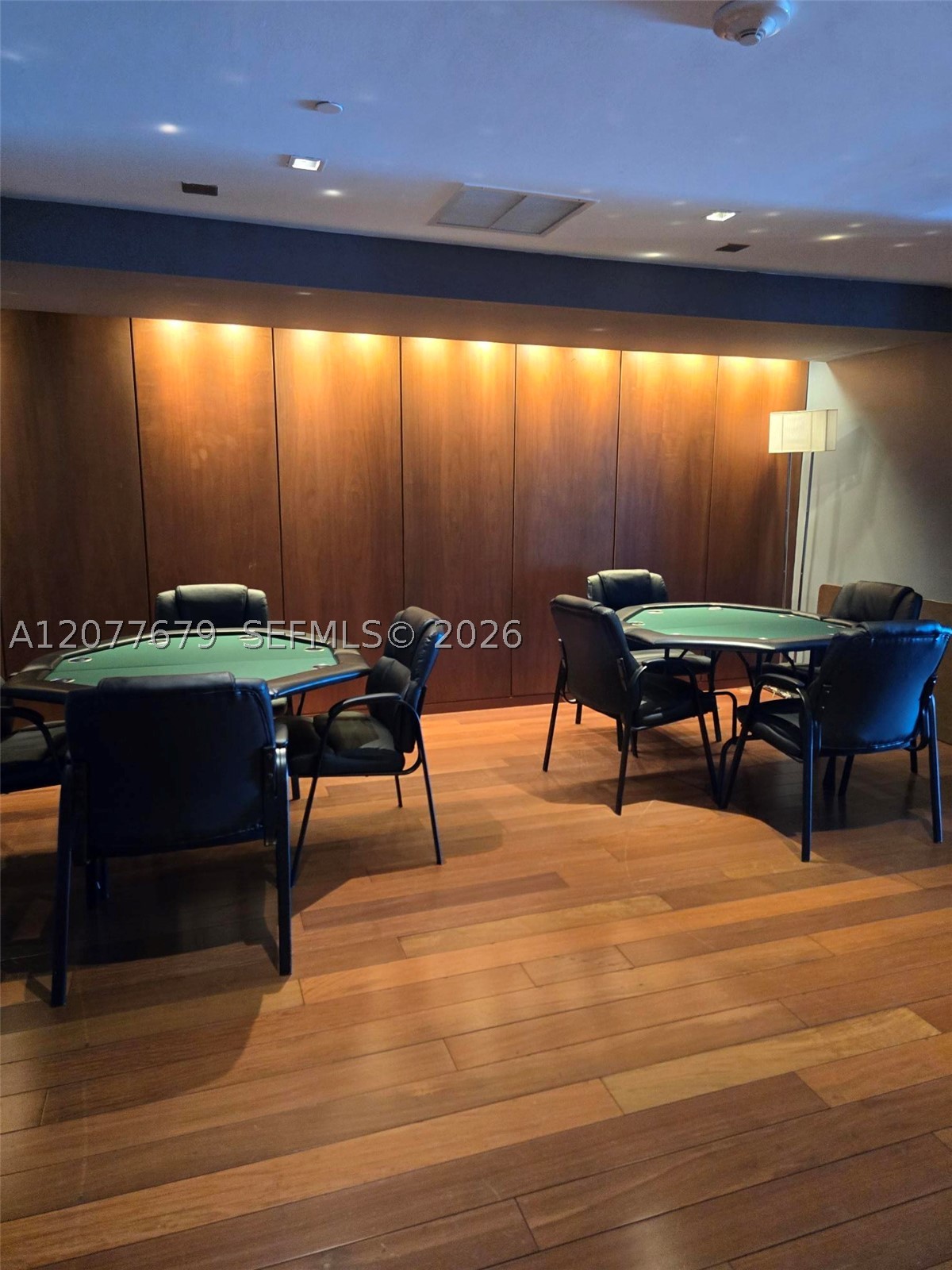 325 S Biscayne Blvd #3115, Miami FL 33131