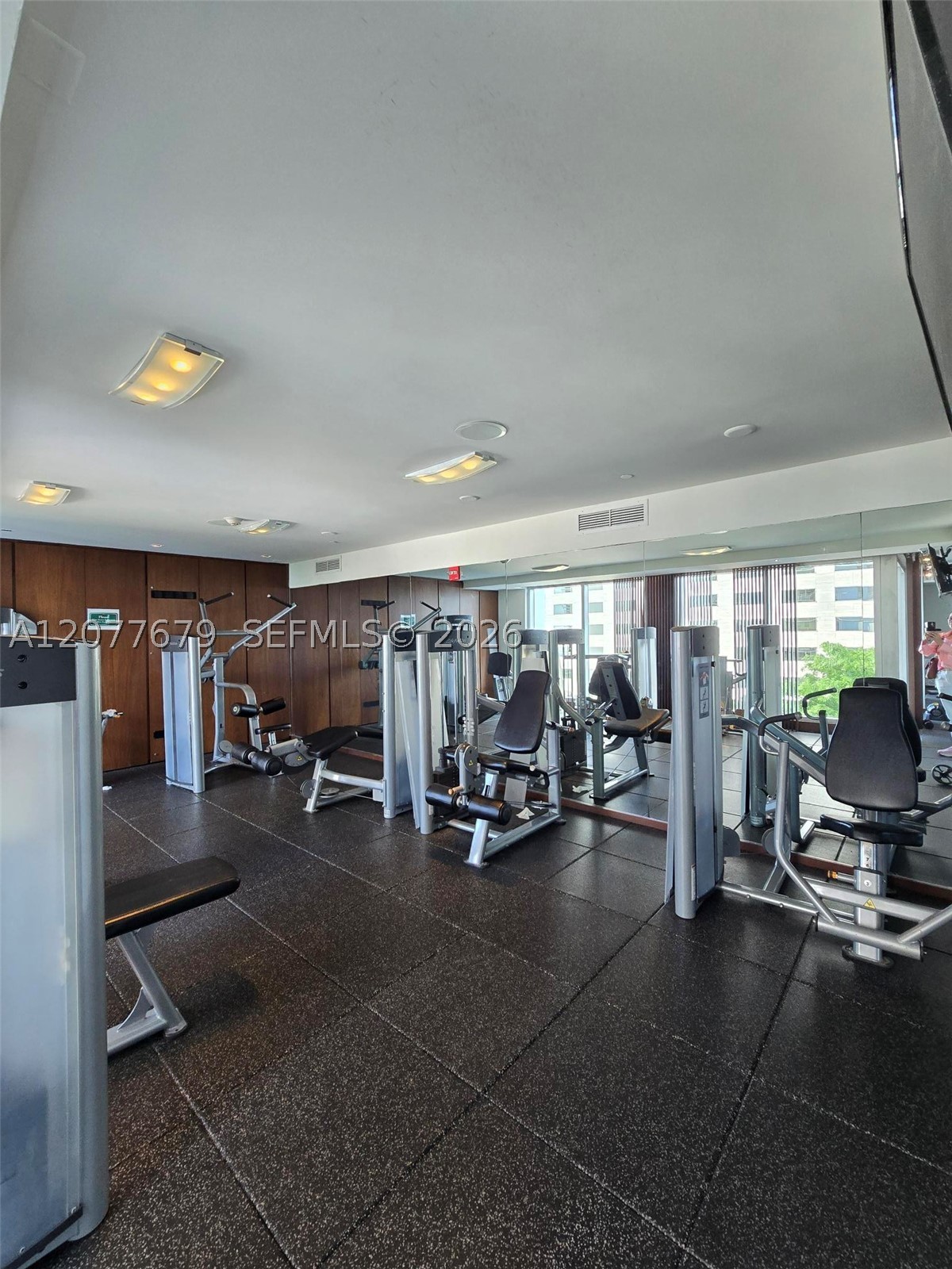 325 S Biscayne Blvd #3115, Miami FL 33131