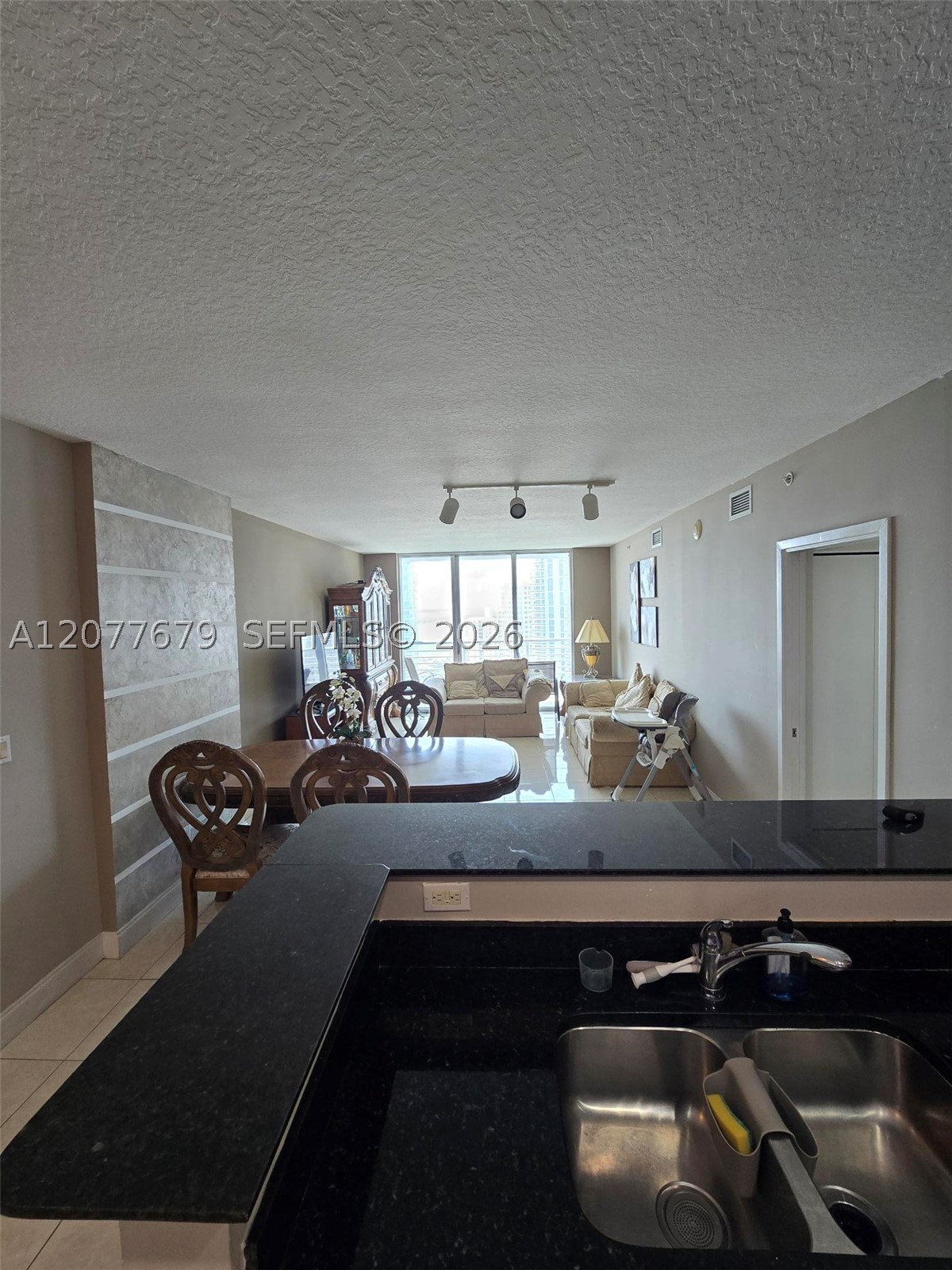 325 S Biscayne Blvd #3115, Miami FL 33131