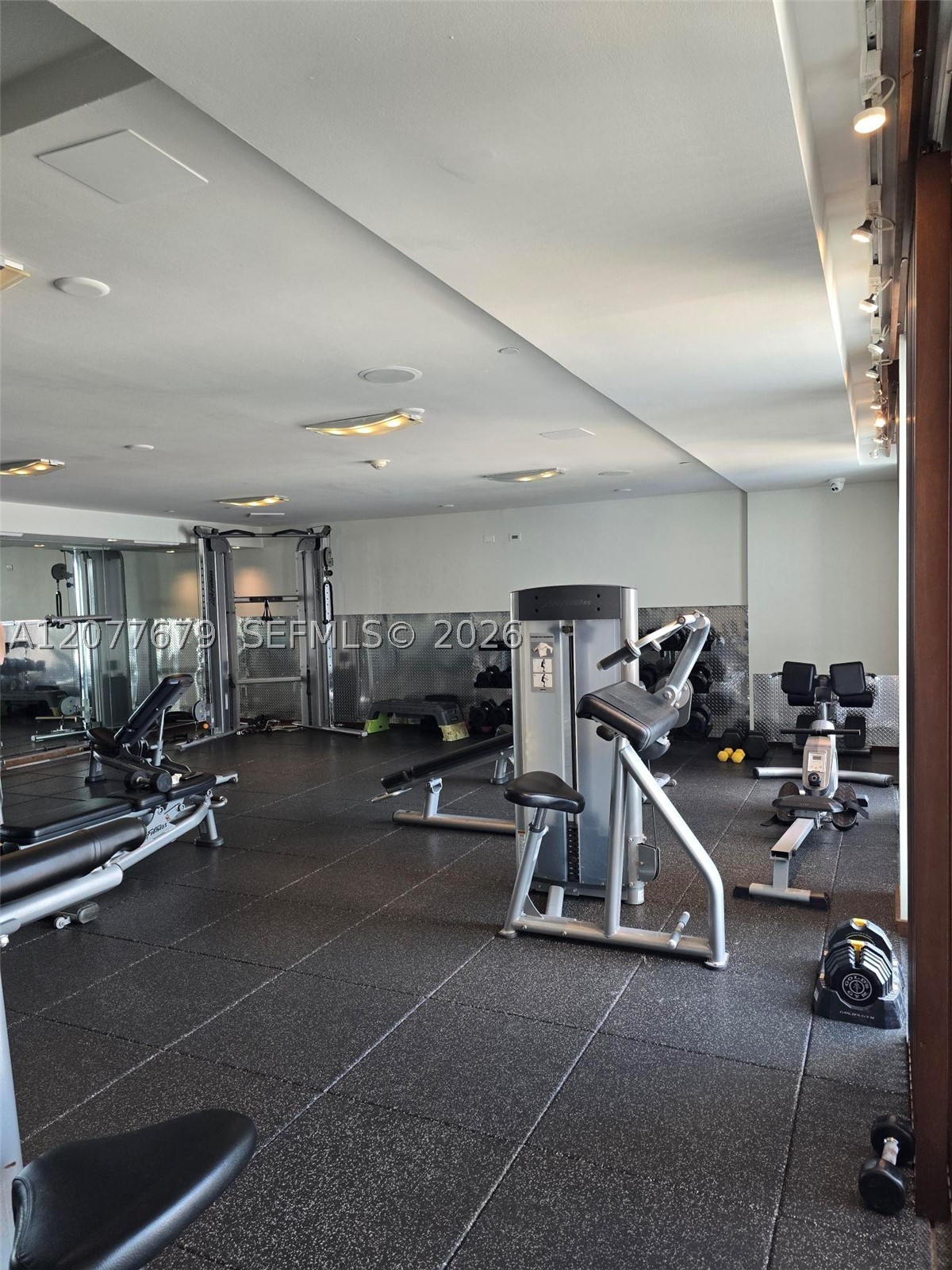 325 S Biscayne Blvd #3115, Miami FL 33131