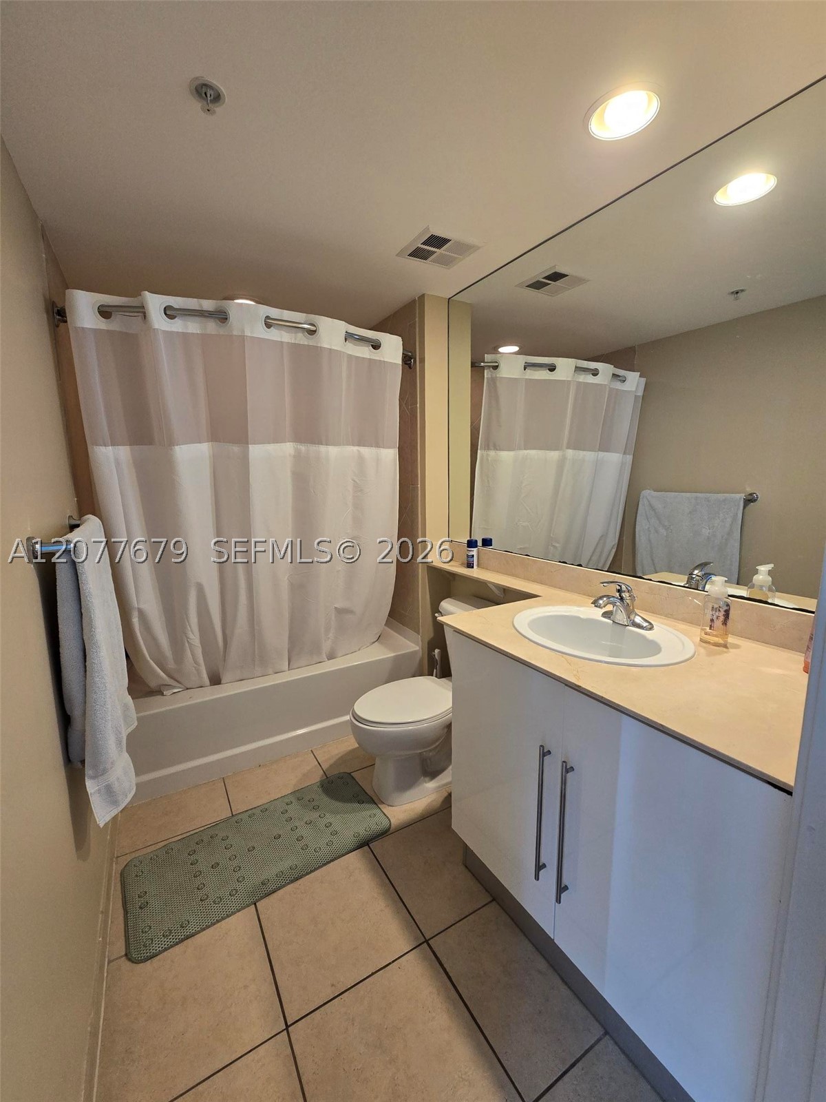 325 S Biscayne Blvd #3115, Miami FL 33131