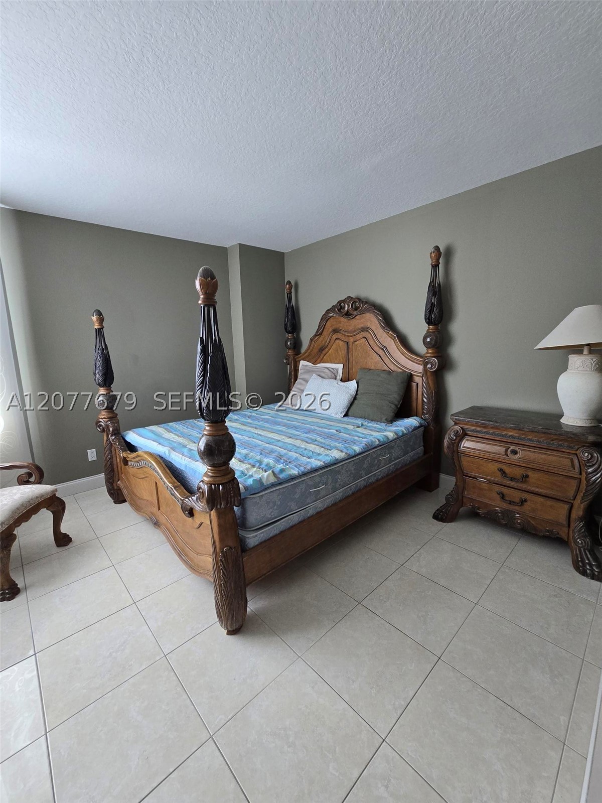 325 S Biscayne Blvd #3115, Miami FL 33131
