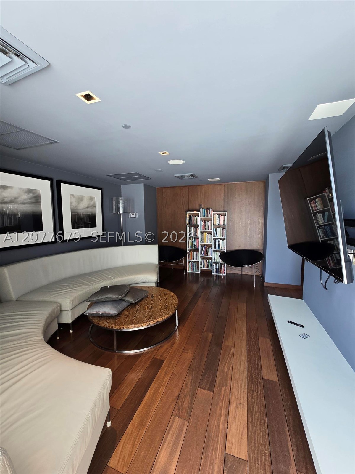 325 S Biscayne Blvd #3115, Miami FL 33131