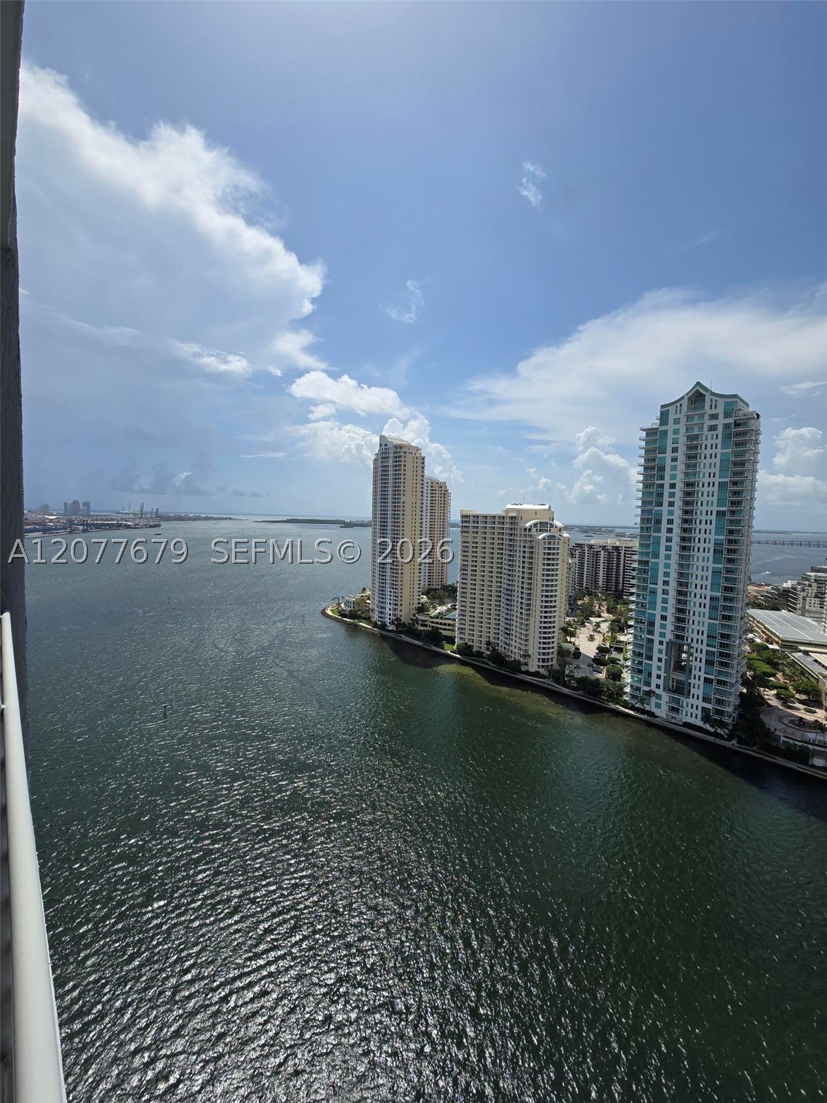 325 S Biscayne Blvd #3115, Miami FL 33131
