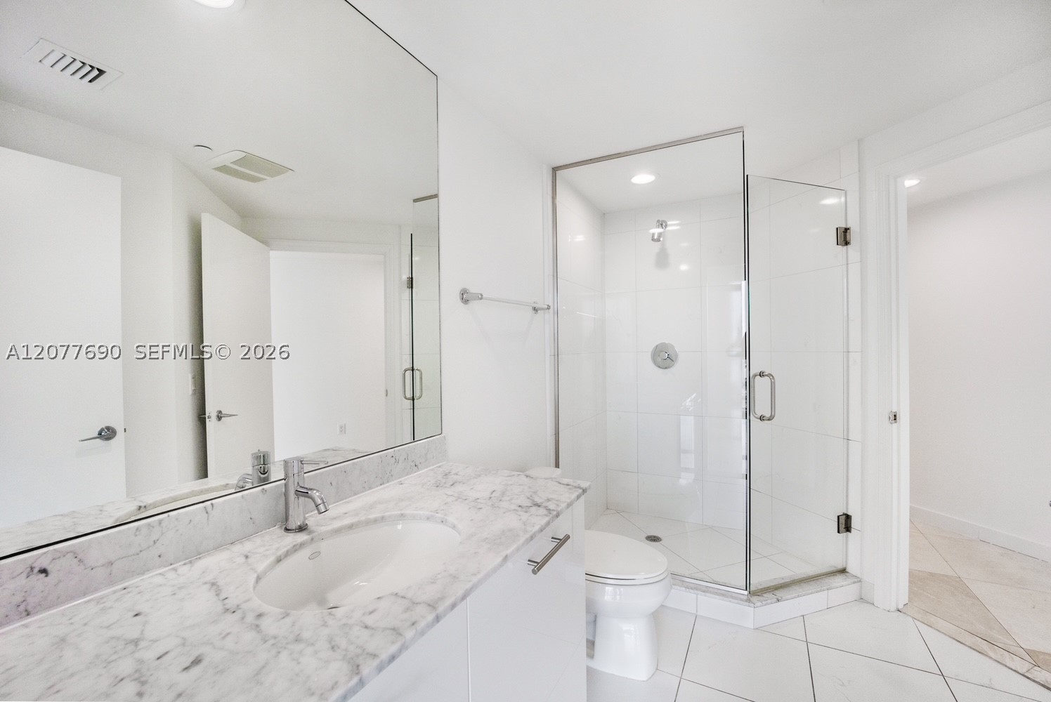 55 SE 6th St #3901, Miami FL 33131