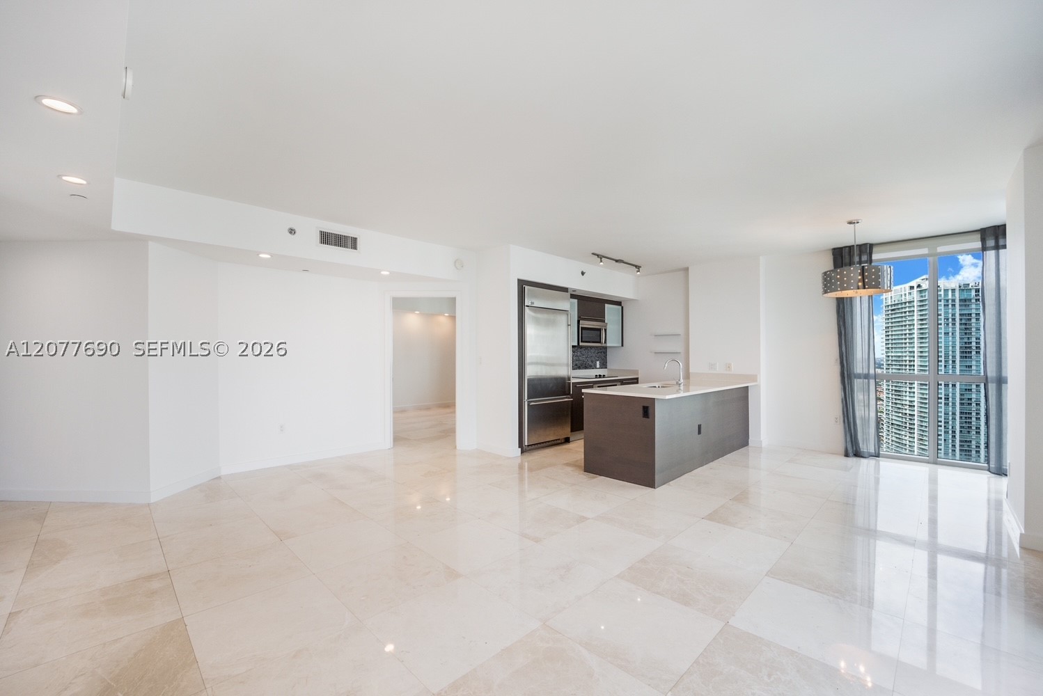 55 SE 6th St #3901, Miami FL 33131