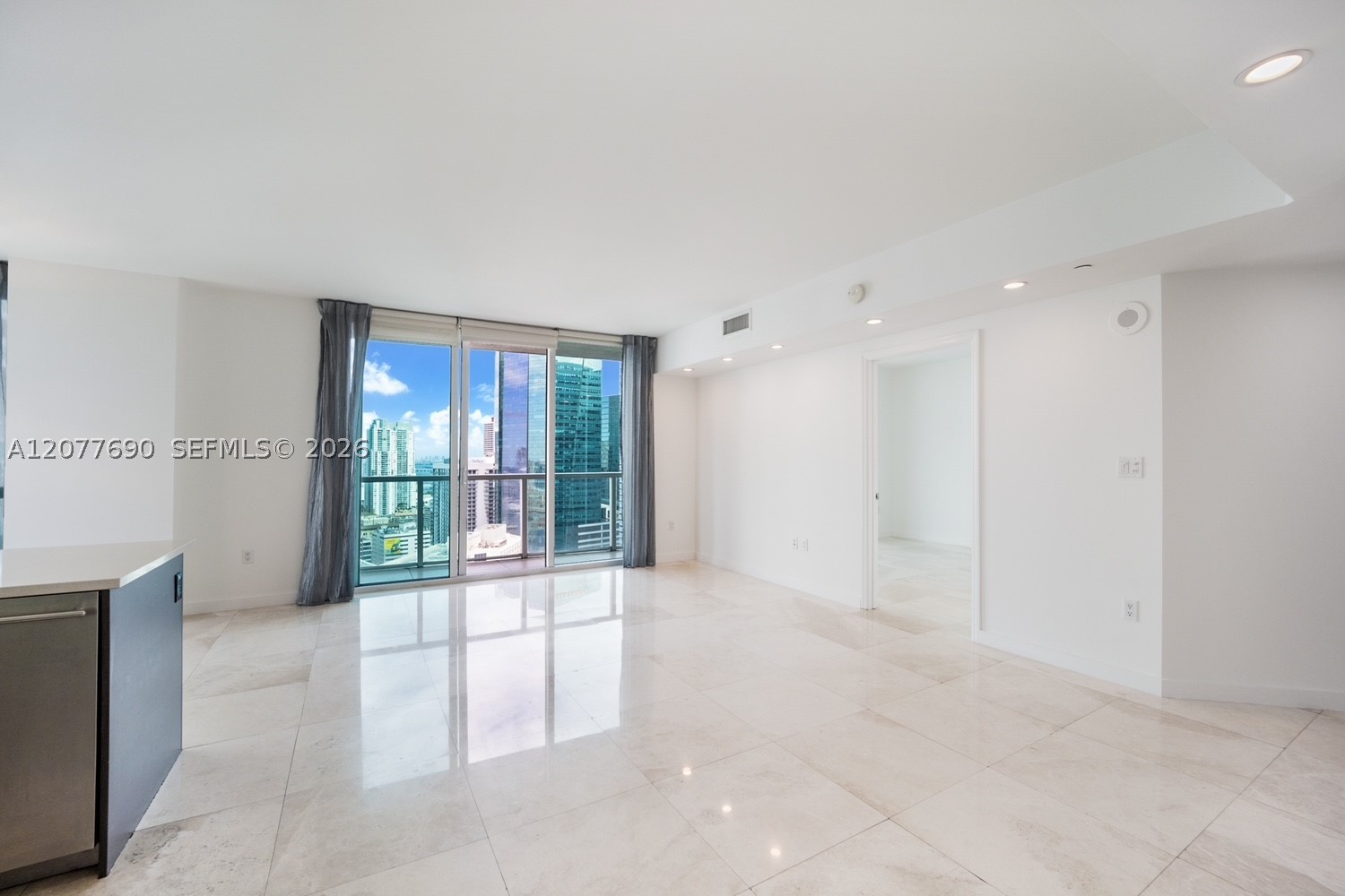 55 SE 6th St #3901, Miami FL 33131
