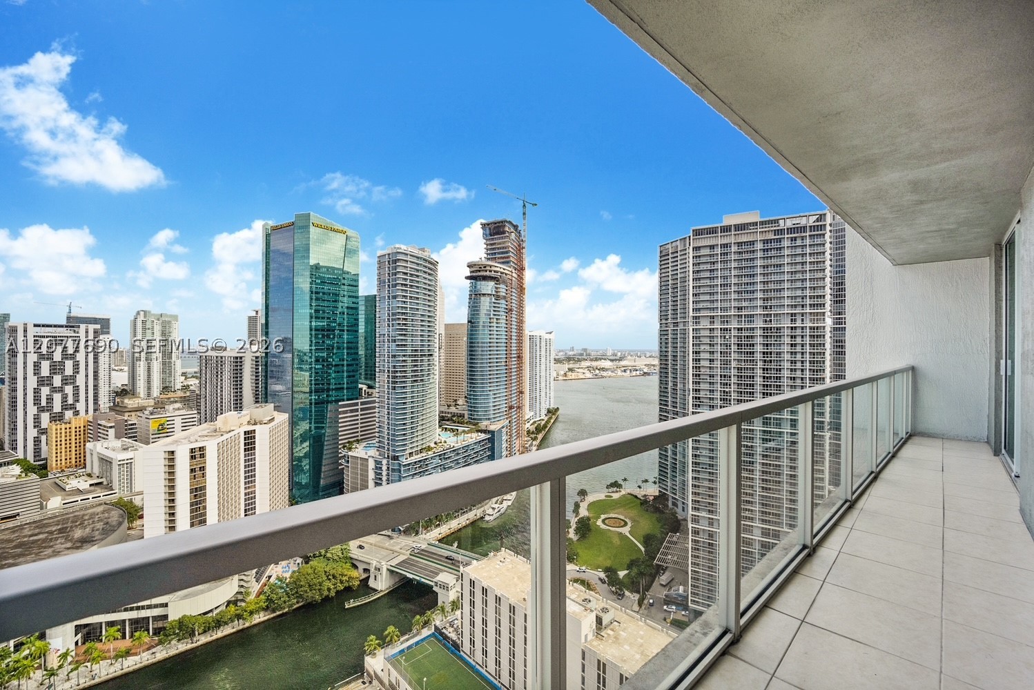 55 SE 6th St #3901, Miami FL 33131