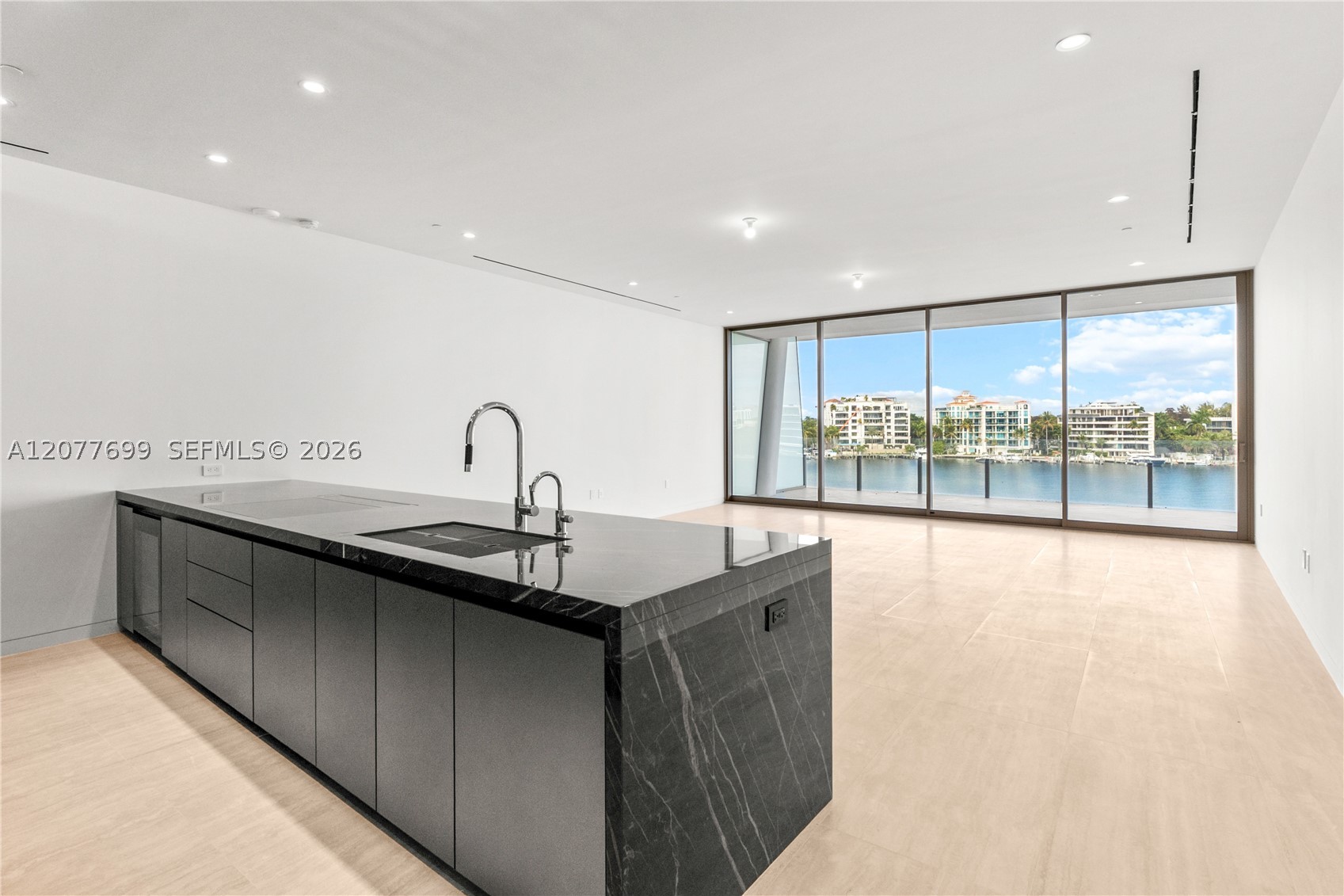 5 Grove ISle #L405, Miami FL 33133