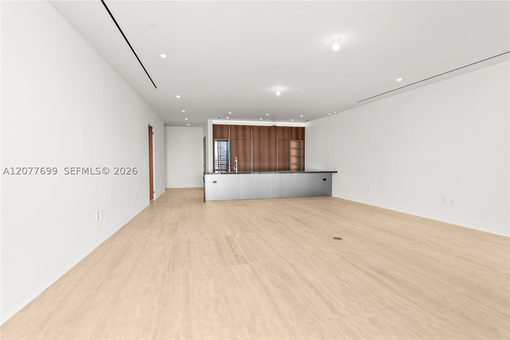 5 Grove ISle #L405, Miami FL 33133