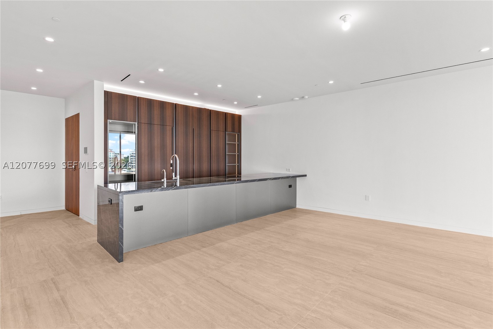 5 Grove ISle #L405, Miami FL 33133