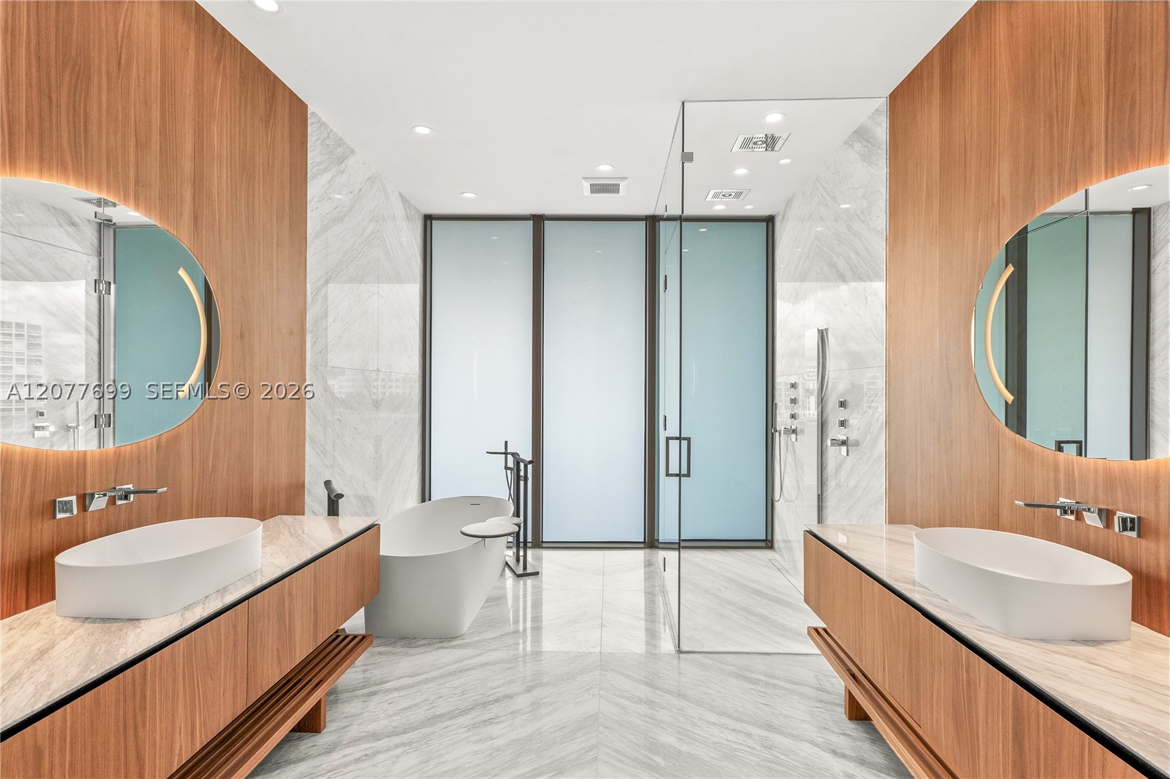 5 Grove ISle #L405, Miami FL 33133