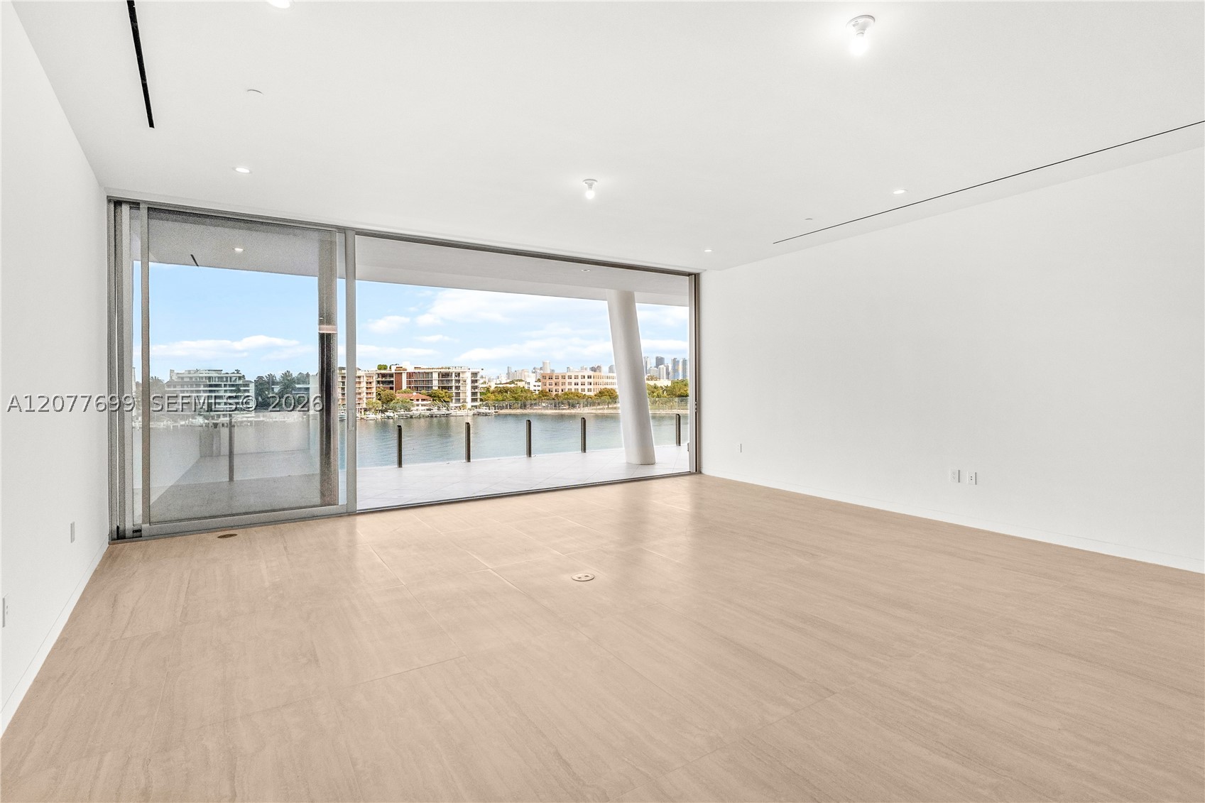 5 Grove ISle #L405, Miami FL 33133