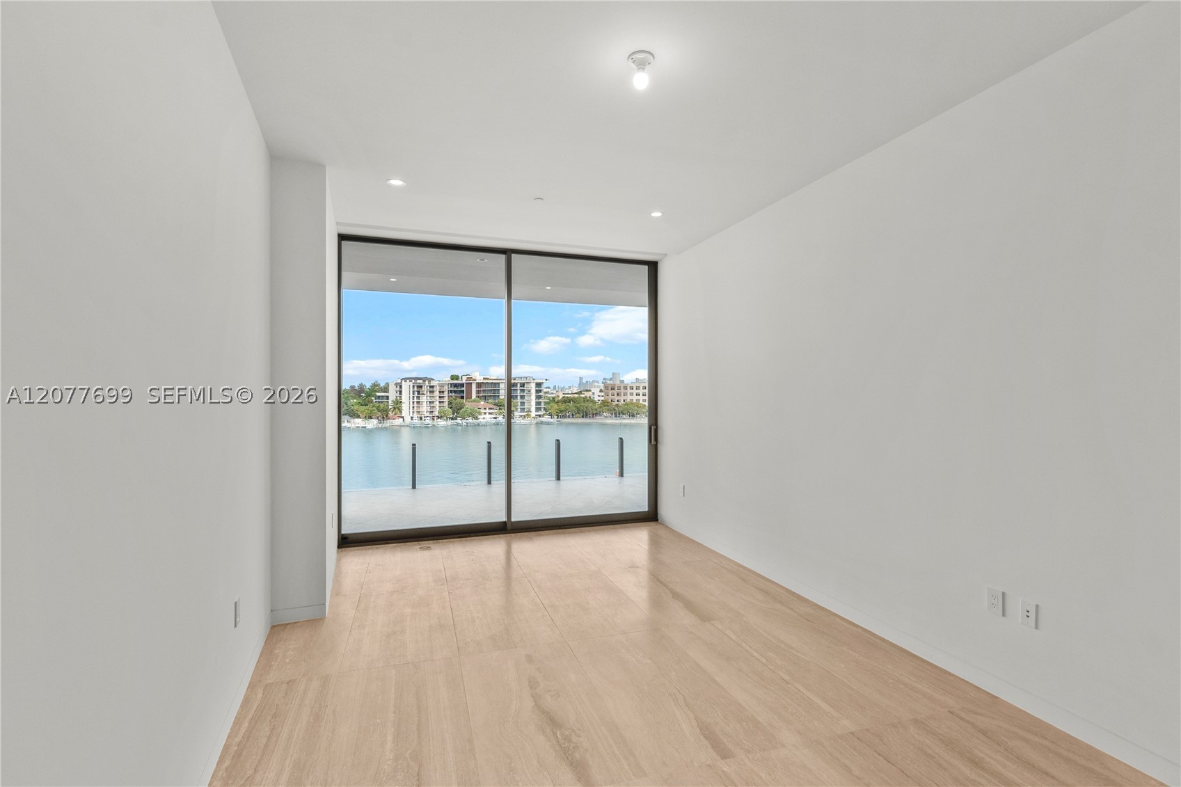 5 Grove ISle #L405, Miami FL 33133