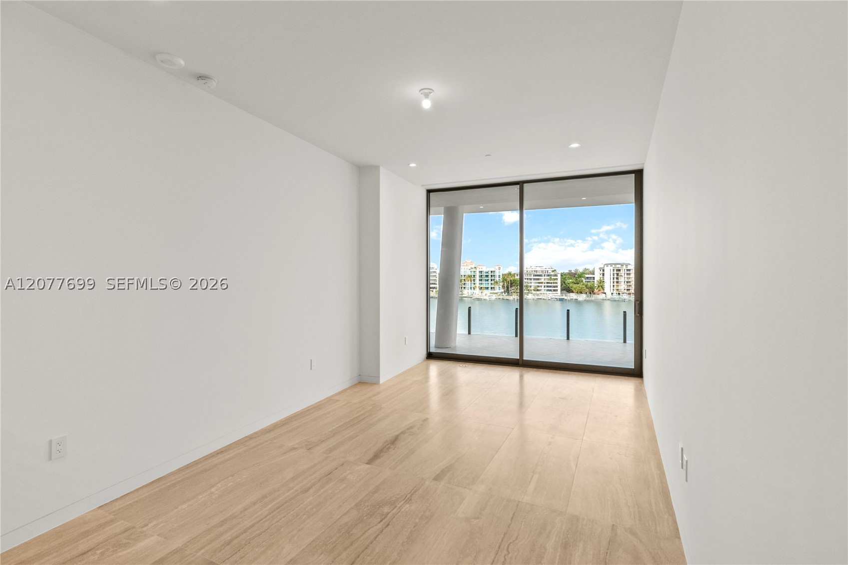 5 Grove ISle #L405, Miami FL 33133