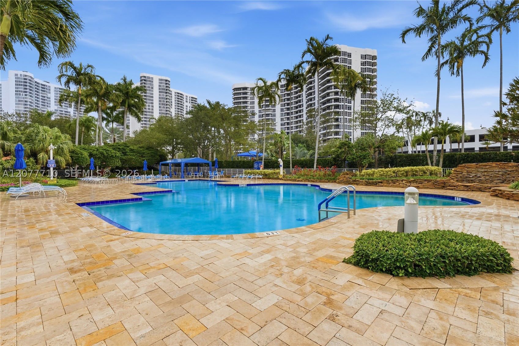 3500 Mystic Pointe Dr #104, Aventura FL 33180