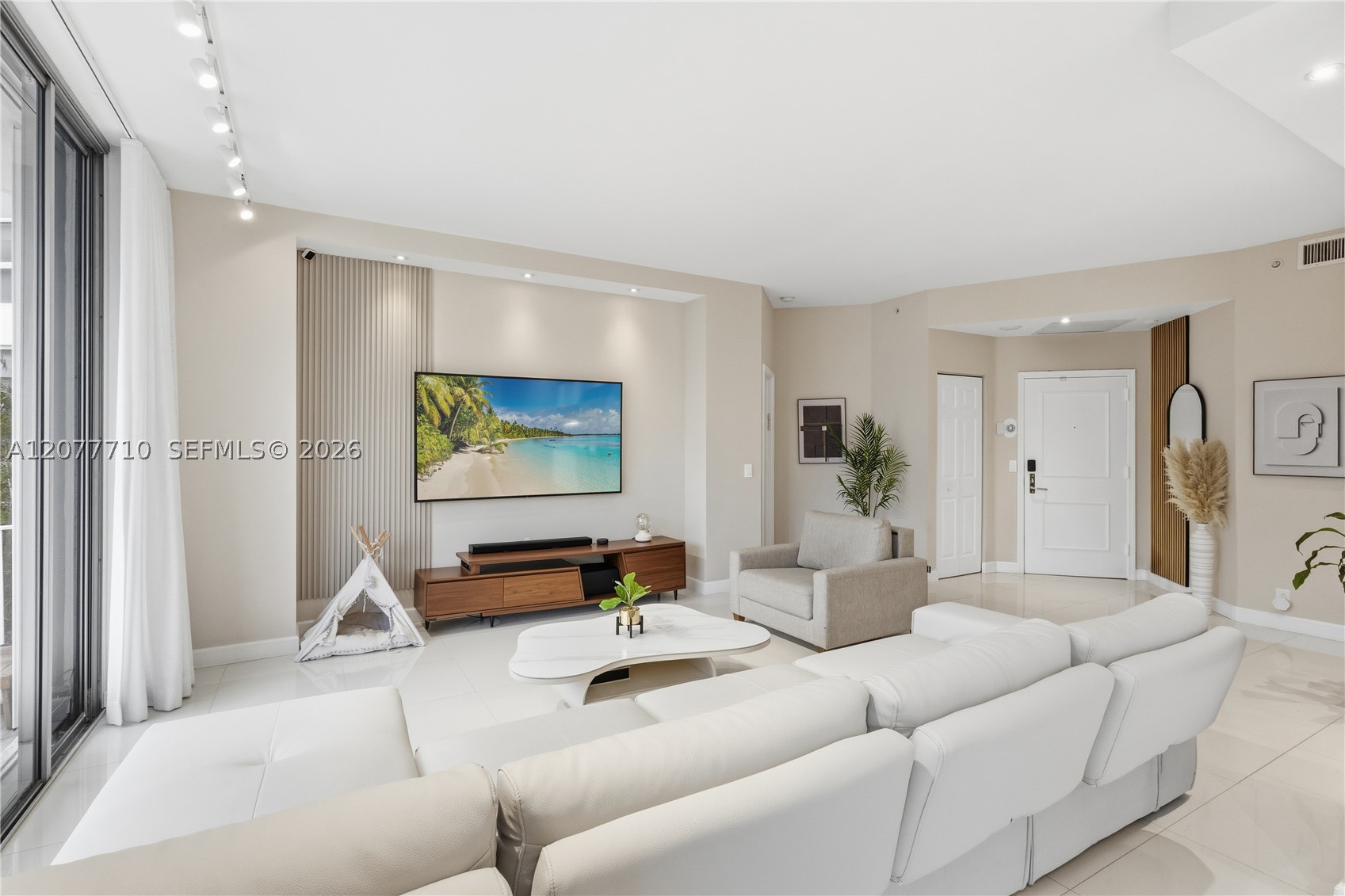 3500 Mystic Pointe Dr #104, Aventura FL 33180