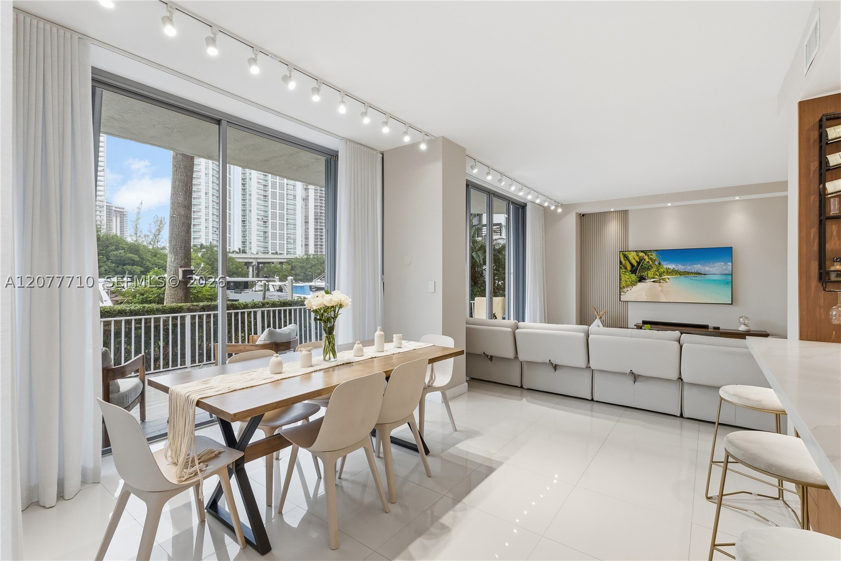 3500 Mystic Pointe Dr #104, Aventura FL 33180